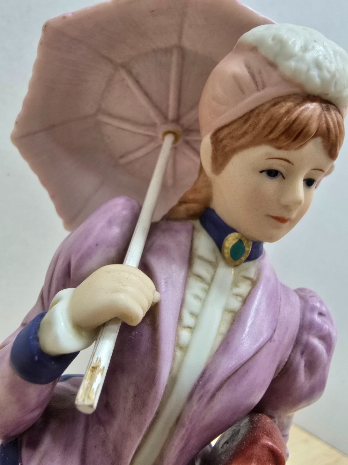 Home Interior “Miss Violet” Figurine Porcelain – 14502-98