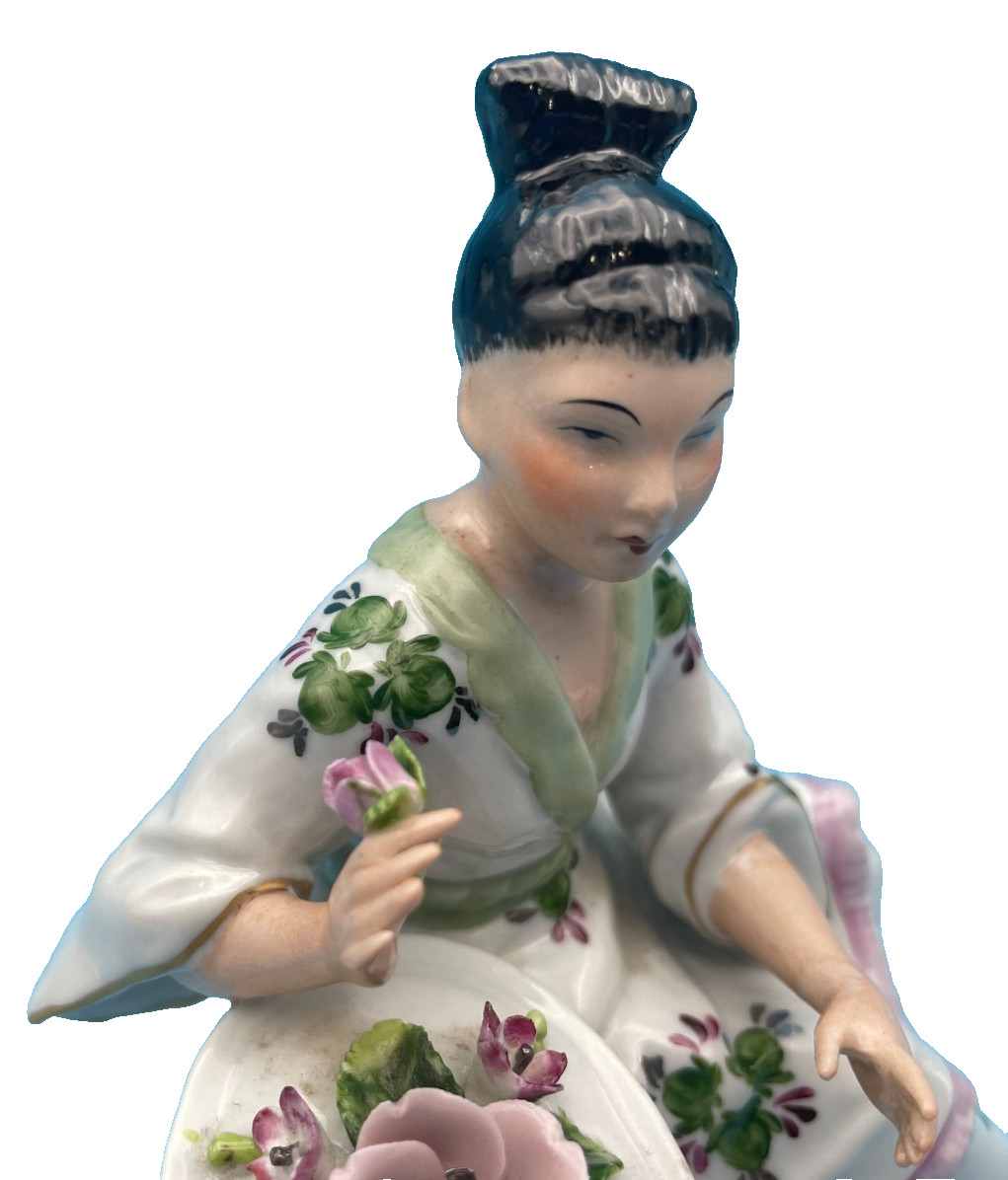 Beautiful Sitzendorf Asian Woman with Tray of Flowers
