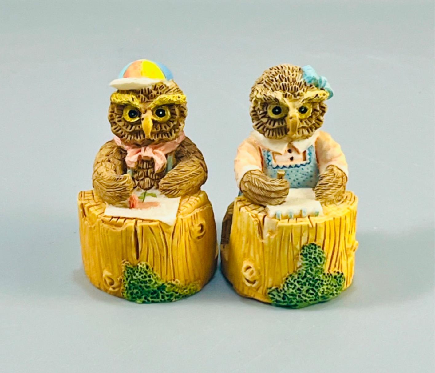 Set of 2 Miniature Owls in School Class Figurines 1.5″