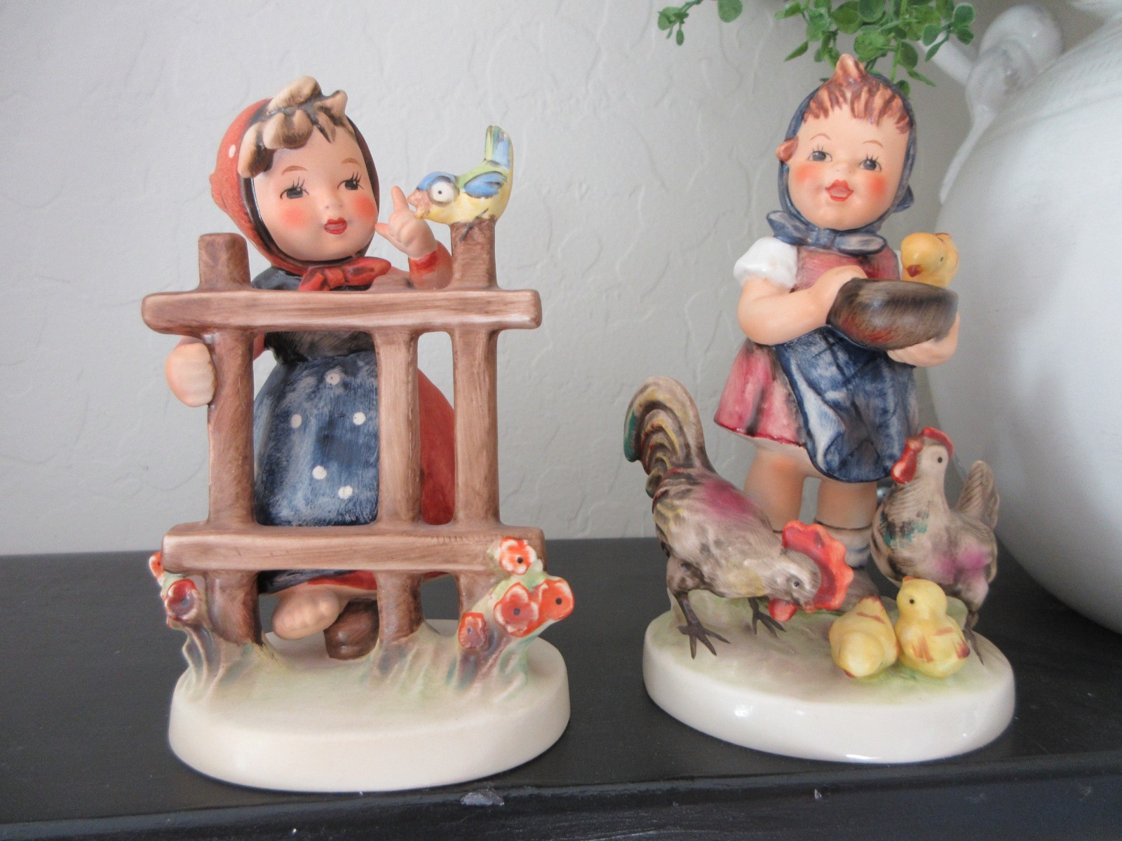 Hummel Goebel FIGURINE LOT, “Feeding Time” 199/0 “SIGNS OF SPRING”, ARTIST MARKS