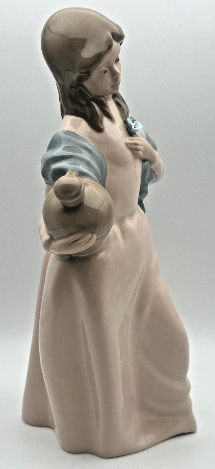 Reina Fine Porcelain Woman Figurine Mauve Dress Blue Shawl Flower Water Jug 11.5