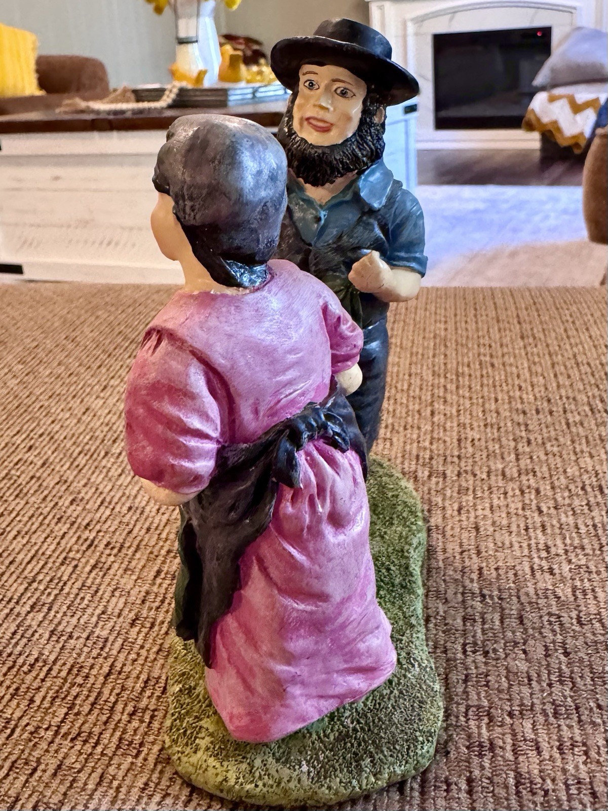 Vintage Ceramic Old Man Woman Couple Farming Amish Approximately 5.5 Inches