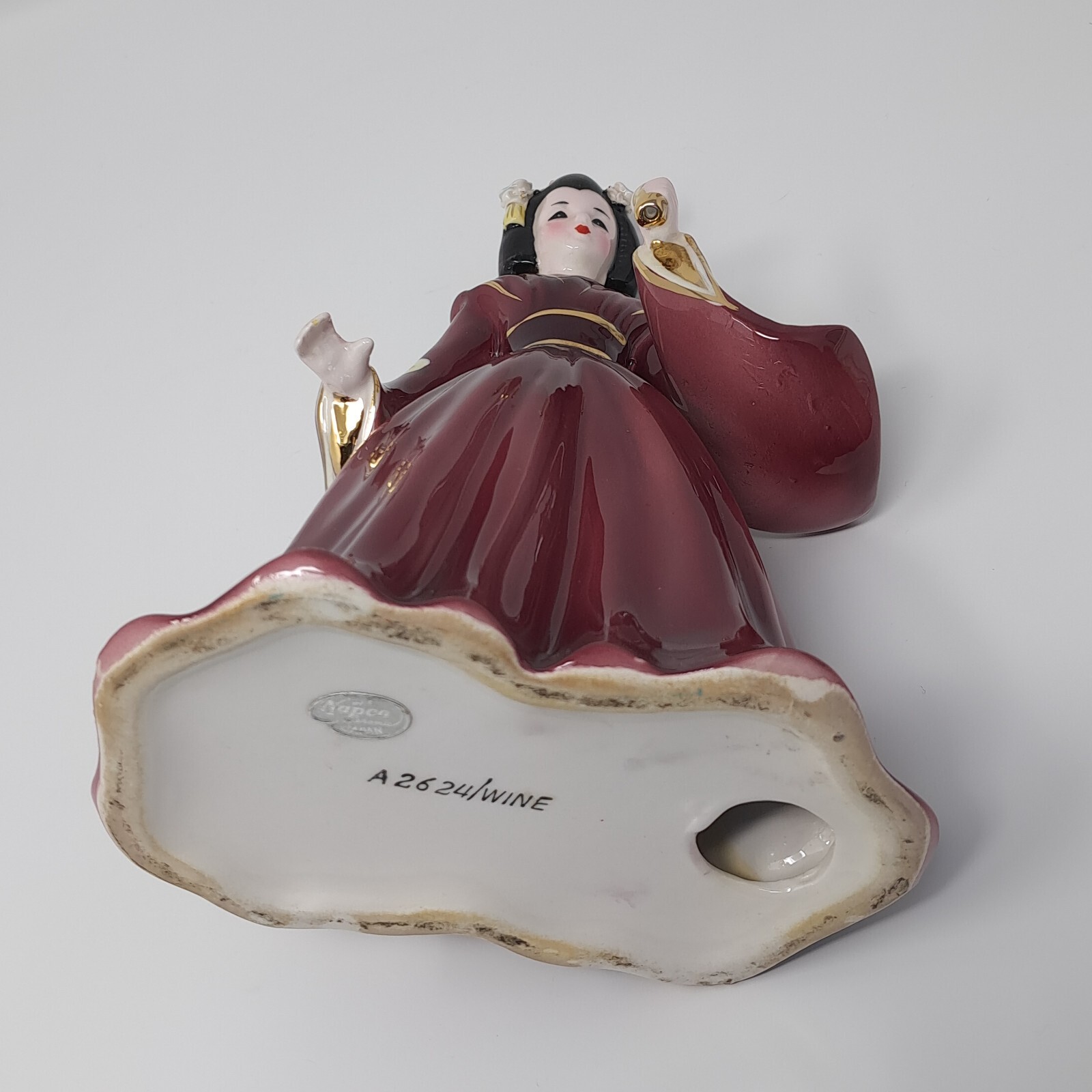 Napco Geisha Porcelain Figurine wine girl lady Japan vintage ceramic A2624 as-is
