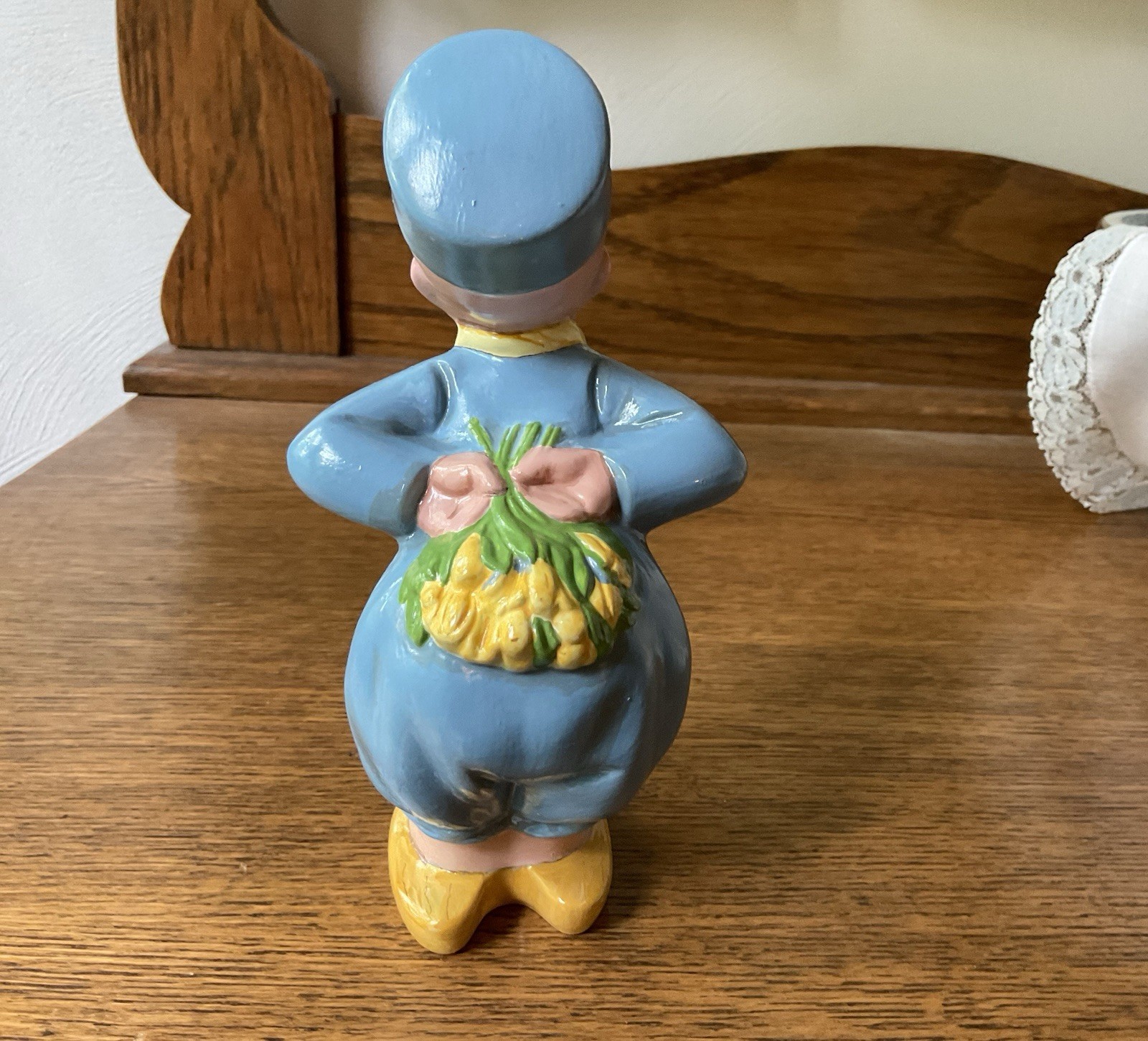 Hand Painted Ceramic Holland Delft Style Dutch Kissing Boy and Girl