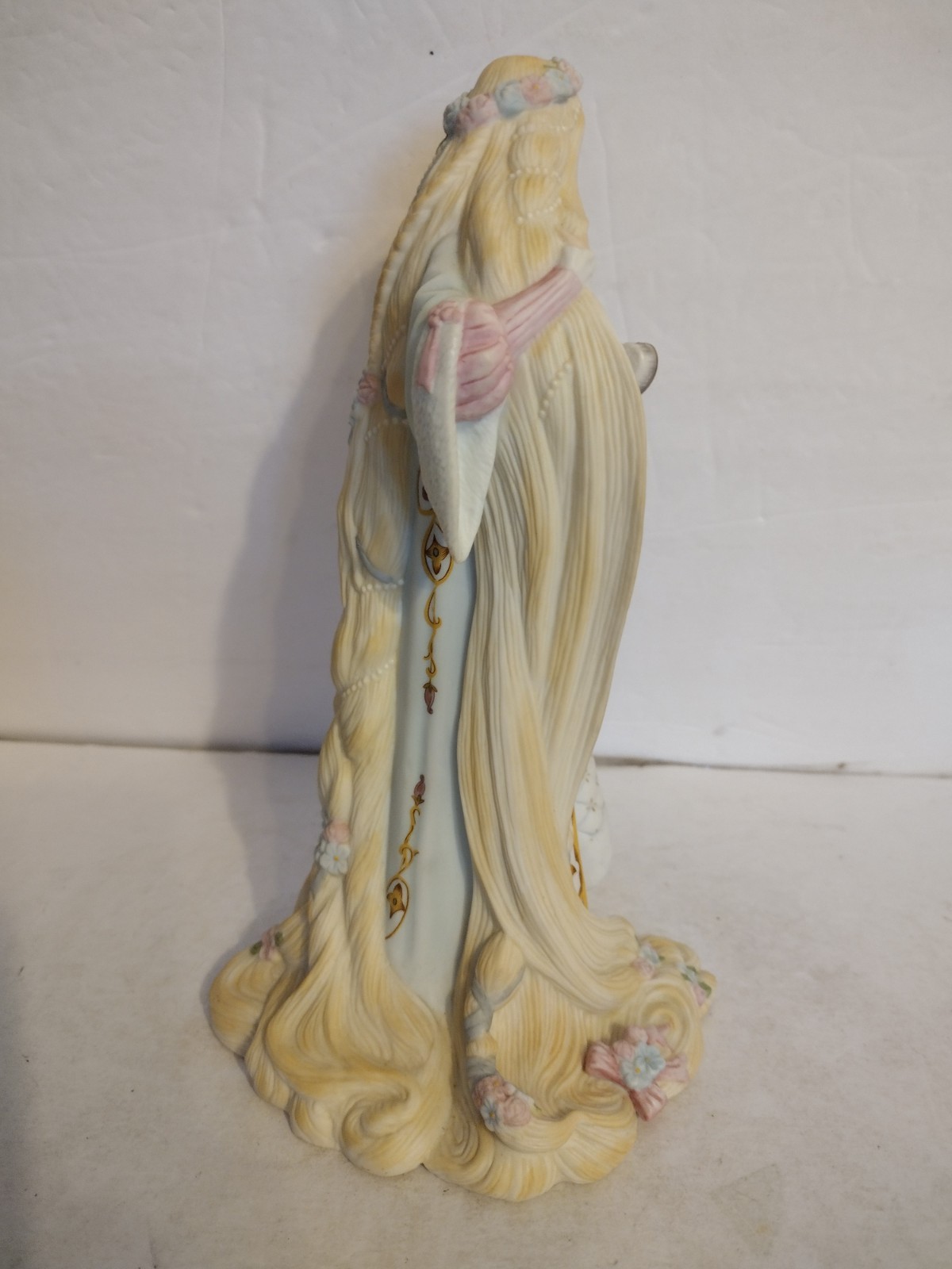 Rapunzel The Legendary Princesses Fine Porcelain Lenox Figurine 9″ H x 5″ Wide