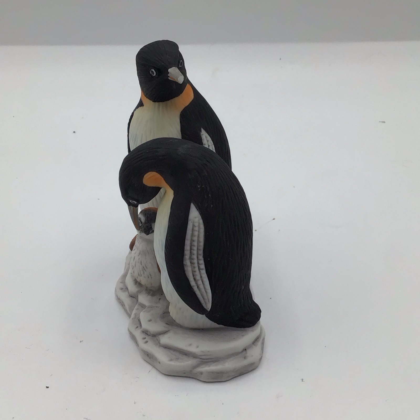 Lefton Nest Egg Collection 06836 Emperor Penguin Family Figurine