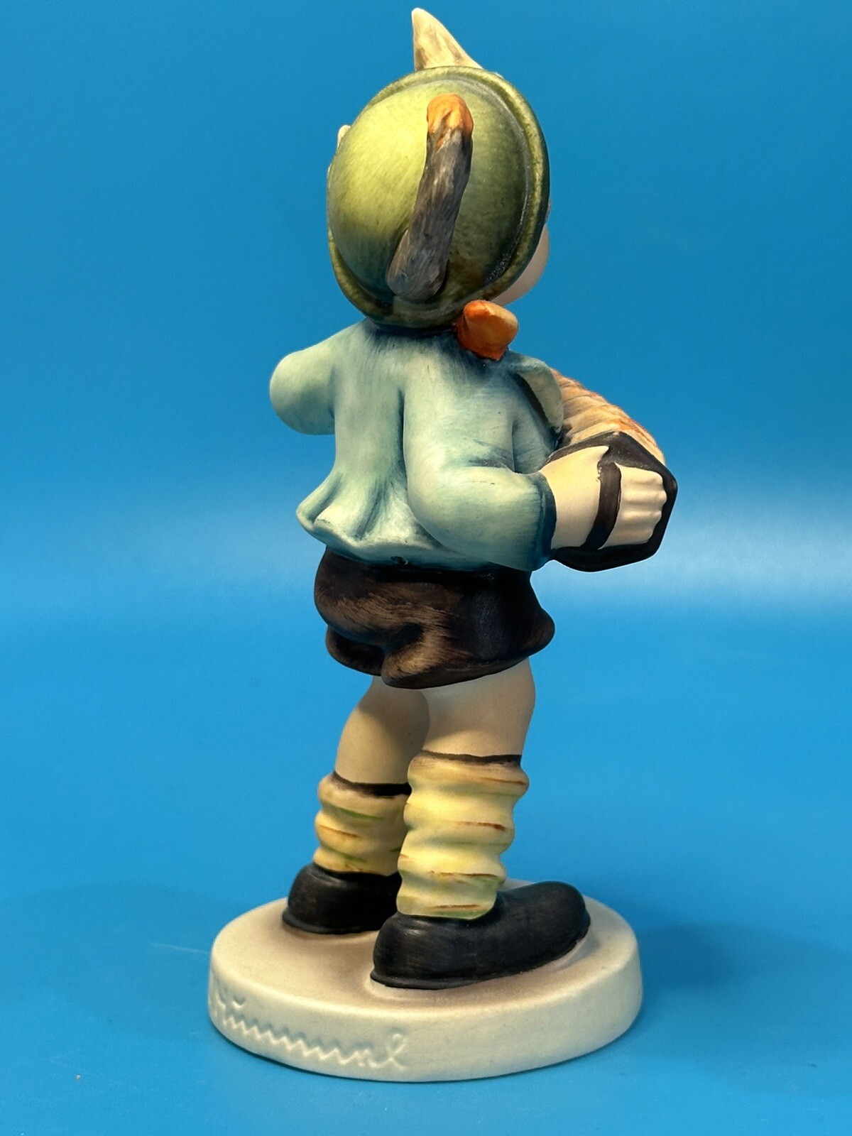 Vintage Goebel M.I. Hummel Figurine “Accordion Boy” Hum 185 TMK-3 West Germany