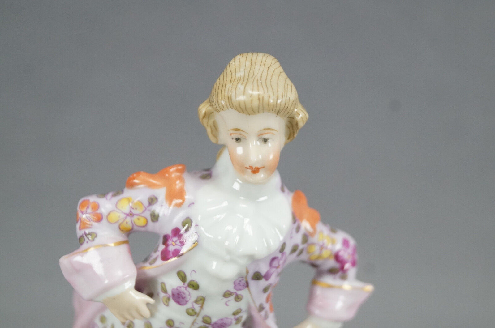 Antique German Thuringian Hand Painted Colonial Gentleman 5 1/8 Inch Figurine