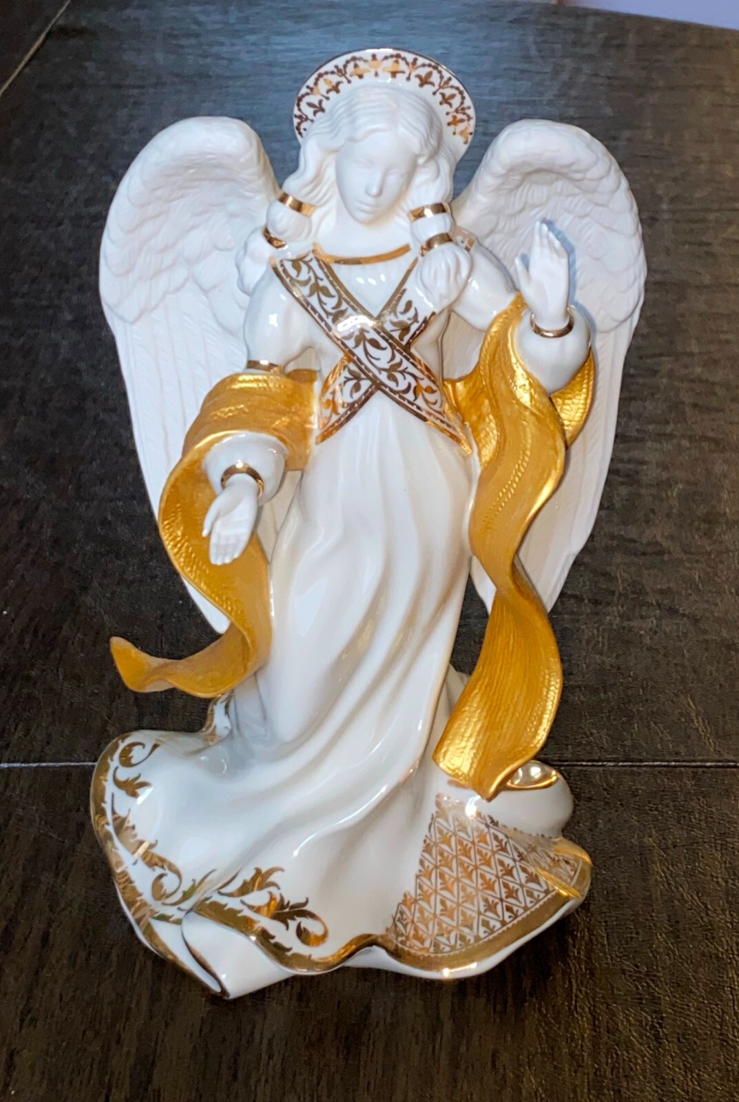 LENOX First Blessing Nativity Angel of Peace Porcelain Christmas Figurine 8-1/2″