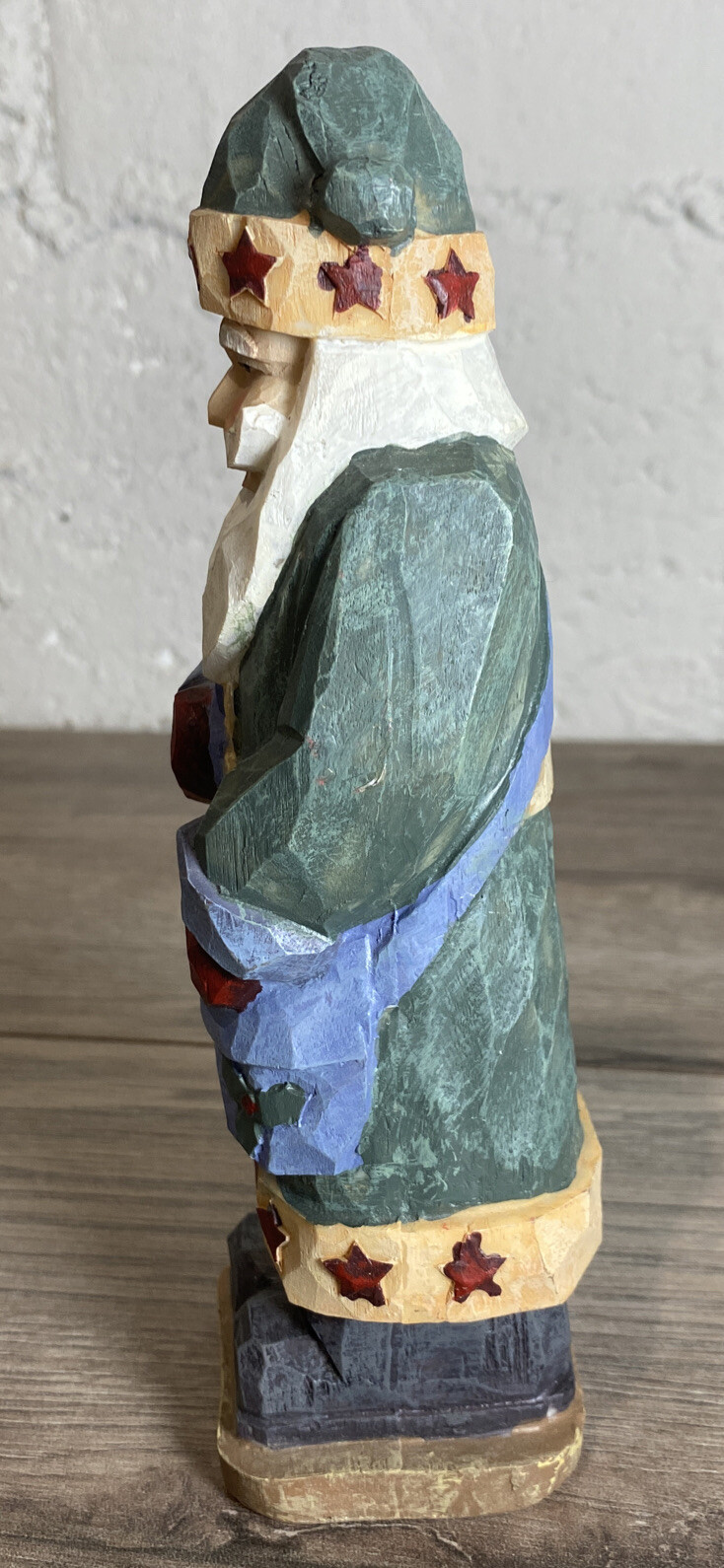 Santa Rustic Folk Style Carved Resin Wood-Look FREE Standing