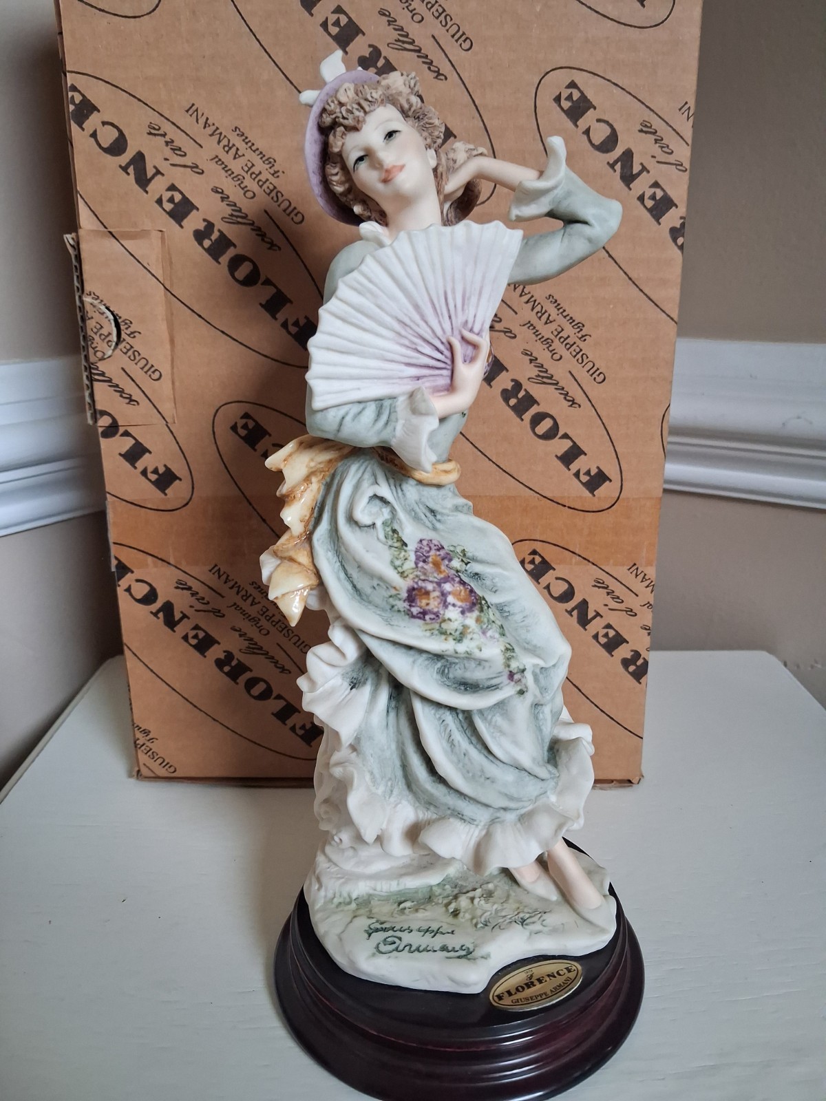 Florence Giuseppe Armani Violet Figurine of the Year 1988 Porcelain 10in