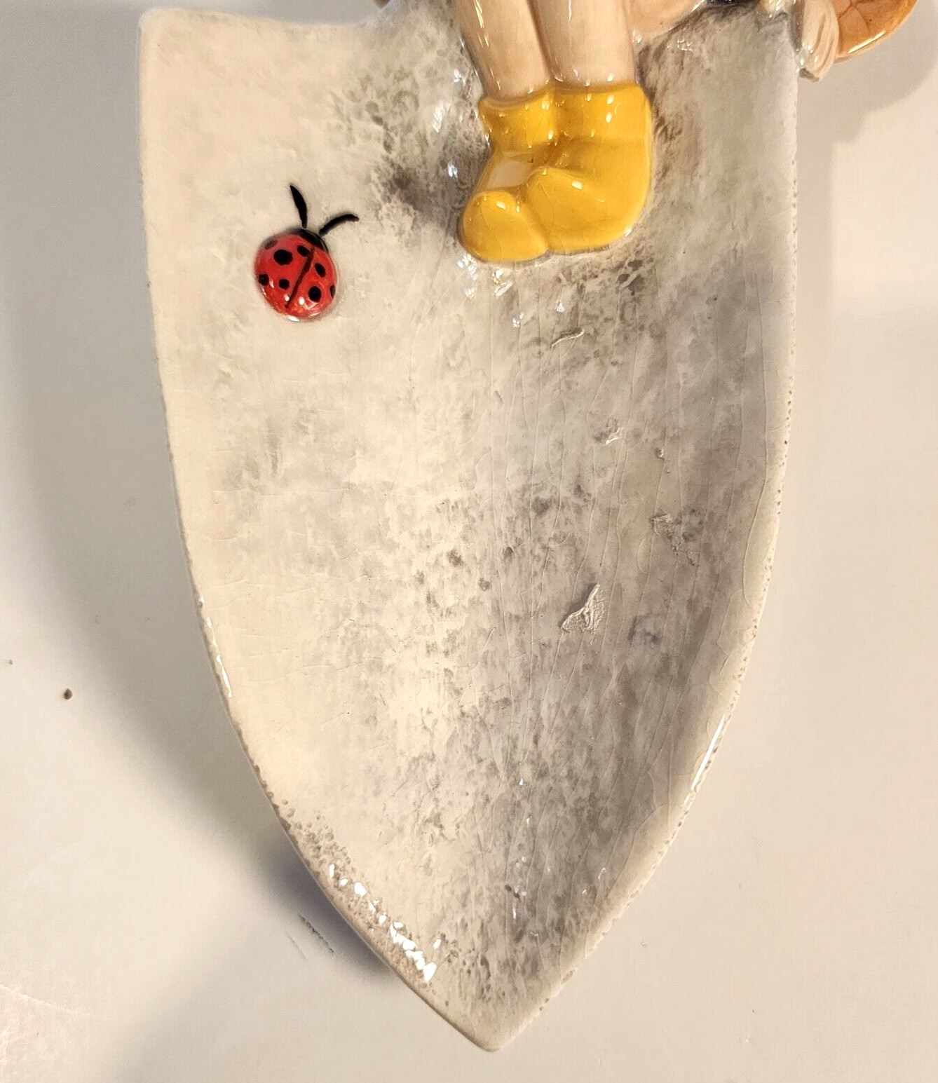 Vtg-Ceramic-Hanging-Garden Pixie-Sitting on top of aTrowel with Lady Bugs-Signed