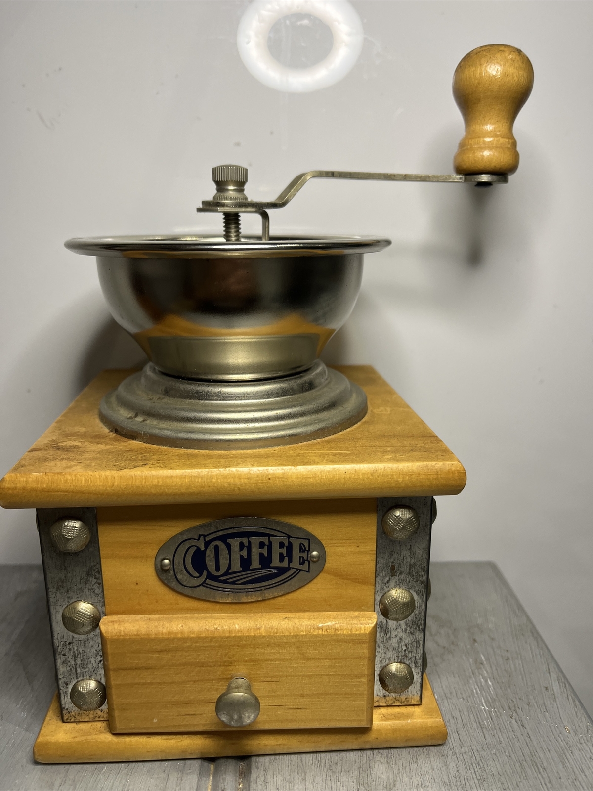 Coffee Grinder Collectable for Display unsure if its working.,