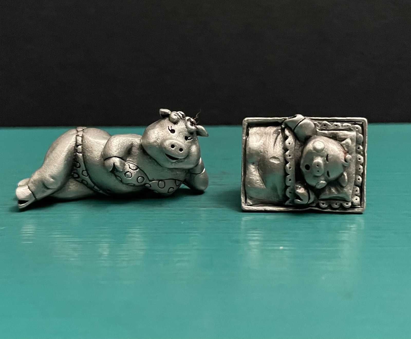 Hudson Pewter Pig Miss Piggy Piglet Crib Polka Dot Bikini Beach Animal Figurine