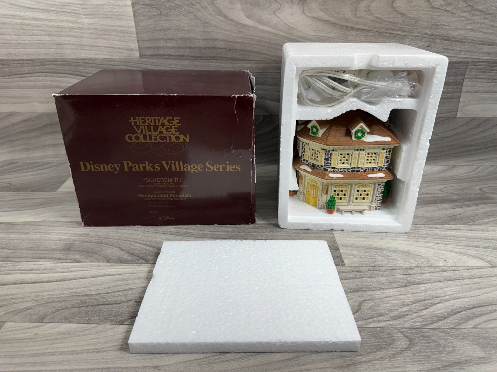DEPT 56 DISNEY PARKS VILLAGE SERIES LIBERTY SQUARE SILVERSMITH – DEPARTMENT 56