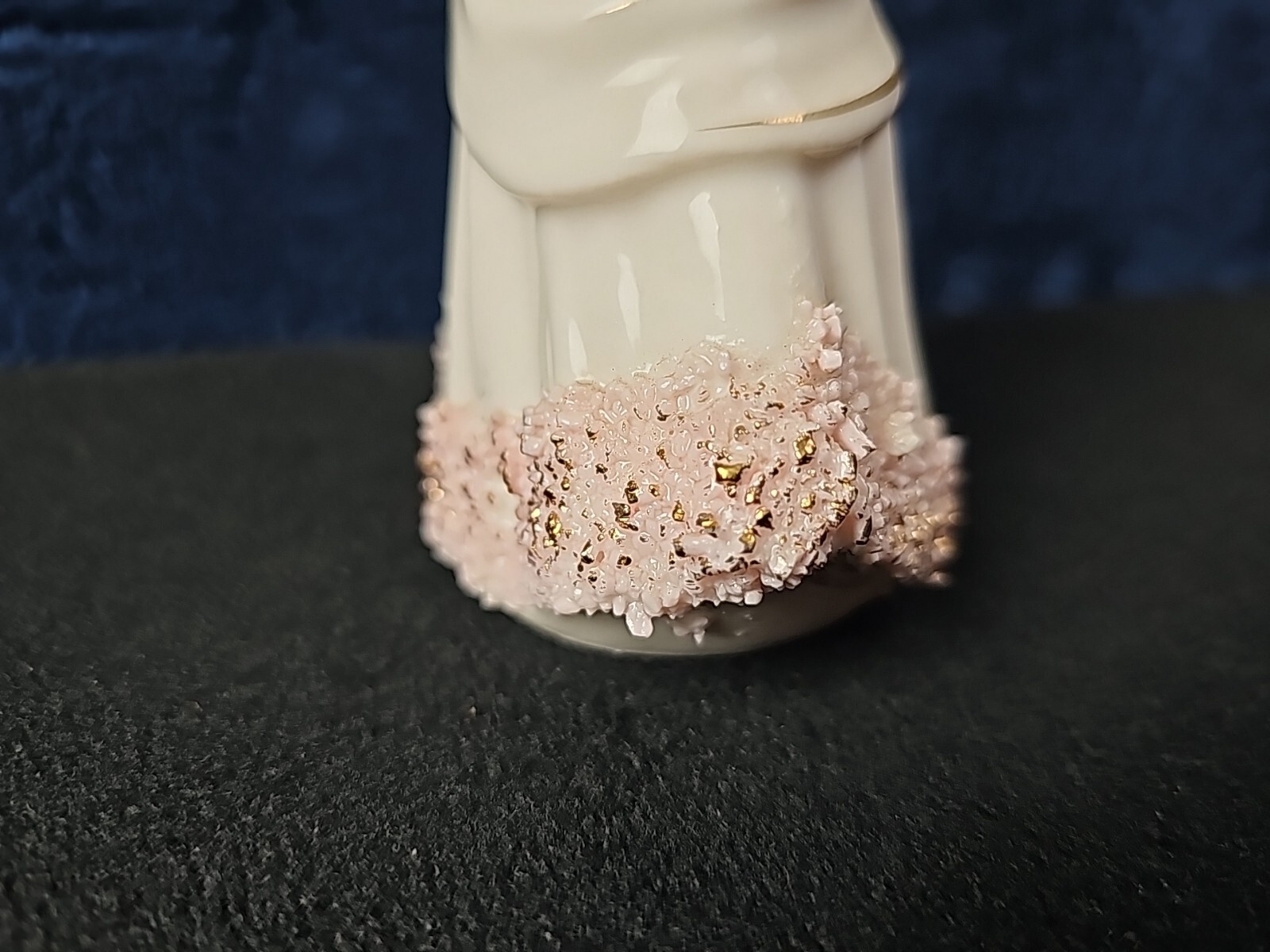 Vintage Napco Figurine #164305 Blond Girl Pink Roses Spaghetti Trim Jewels Japan