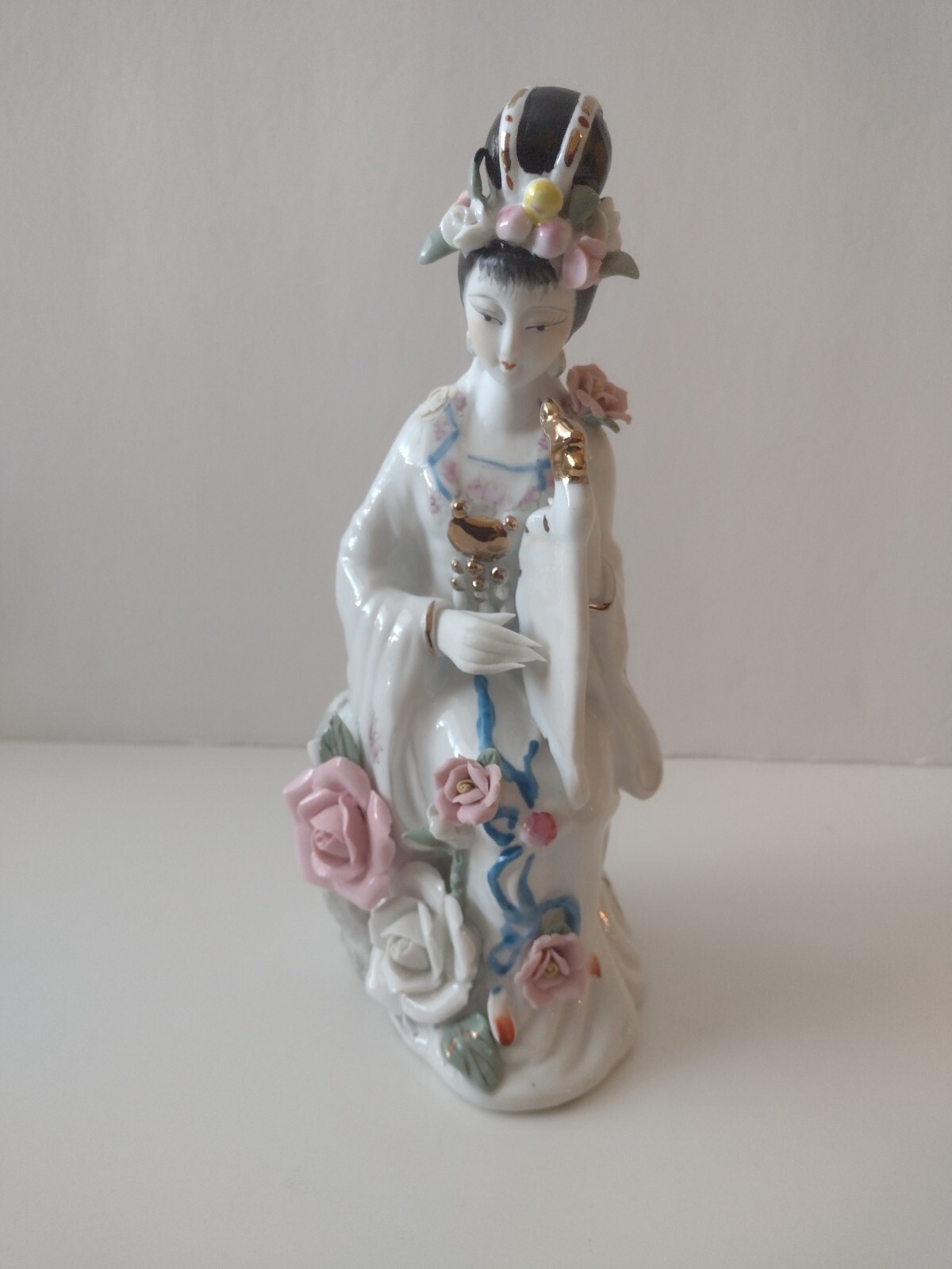 JAPANESE GEISHA GIRL STATUE FIGURINE PORCELAIN DECOR 9’