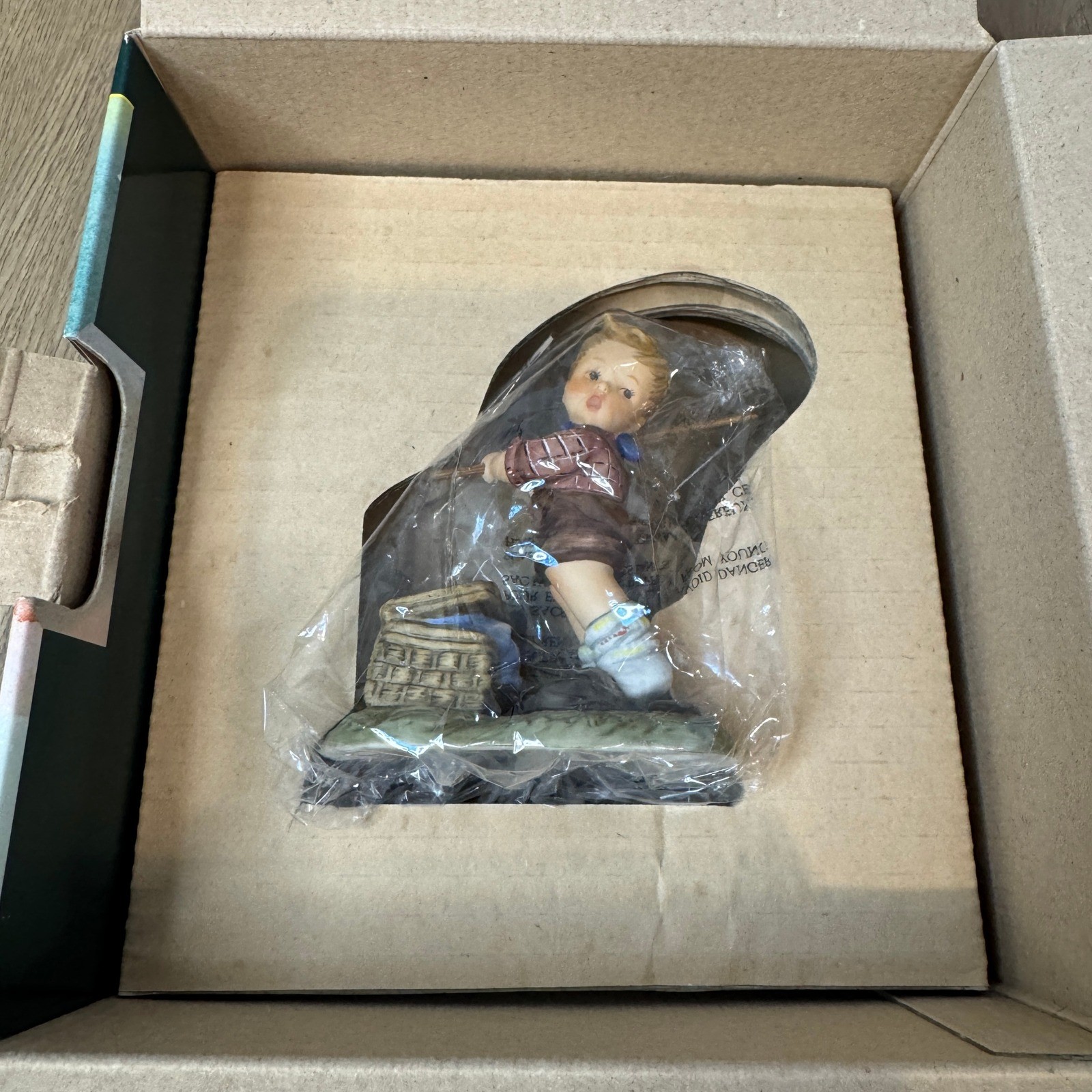 Goebel Berta Hummel Fishing for Trouble BH118 Boy Figurine 1999 with Box Vintage