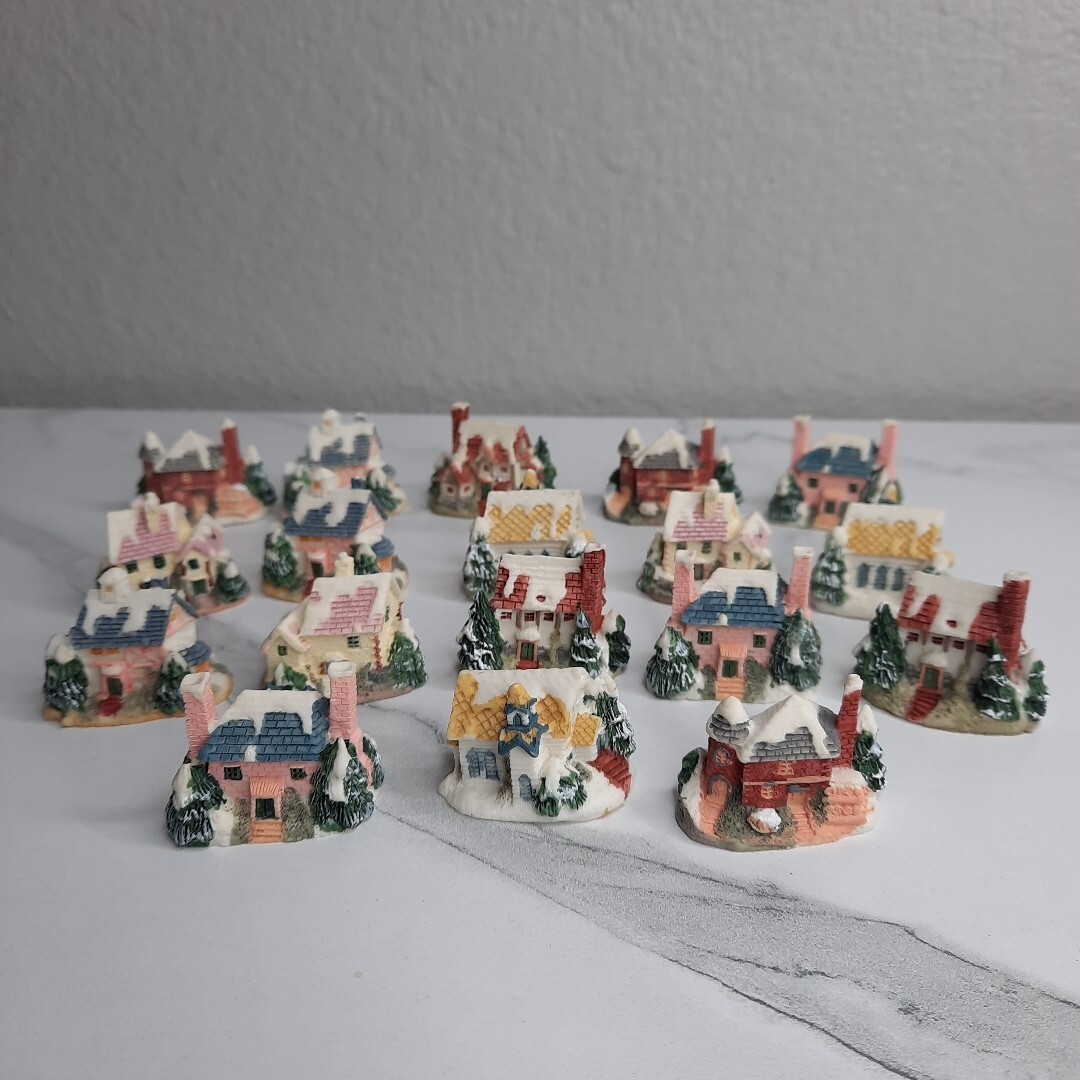 MINIATURE CERAMIC HOUSES TINY 1 & 1/4 INCH LOT OF 18 DETAILED