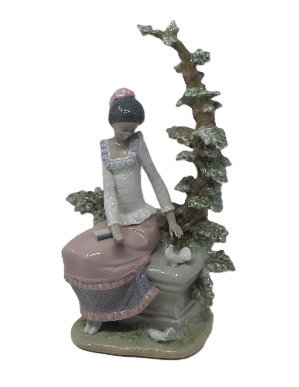 LLADRO Porcelain Figurine Girl with Doves Tree Scenery Vintage Used