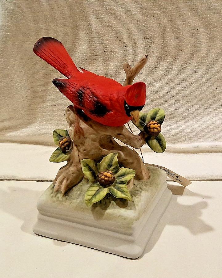 VINTAGE RED CARDINAL FIGURINE MUSICBOX 6×4.5×4 INCH PLAY OH WHAT A BEATIFUL MORN