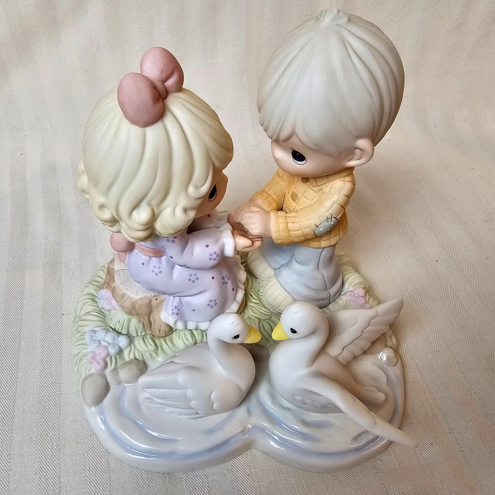 Precious Moments ‘Your Love Gives Me Wings’ 2006 Swans Lake Pond Couple 610070