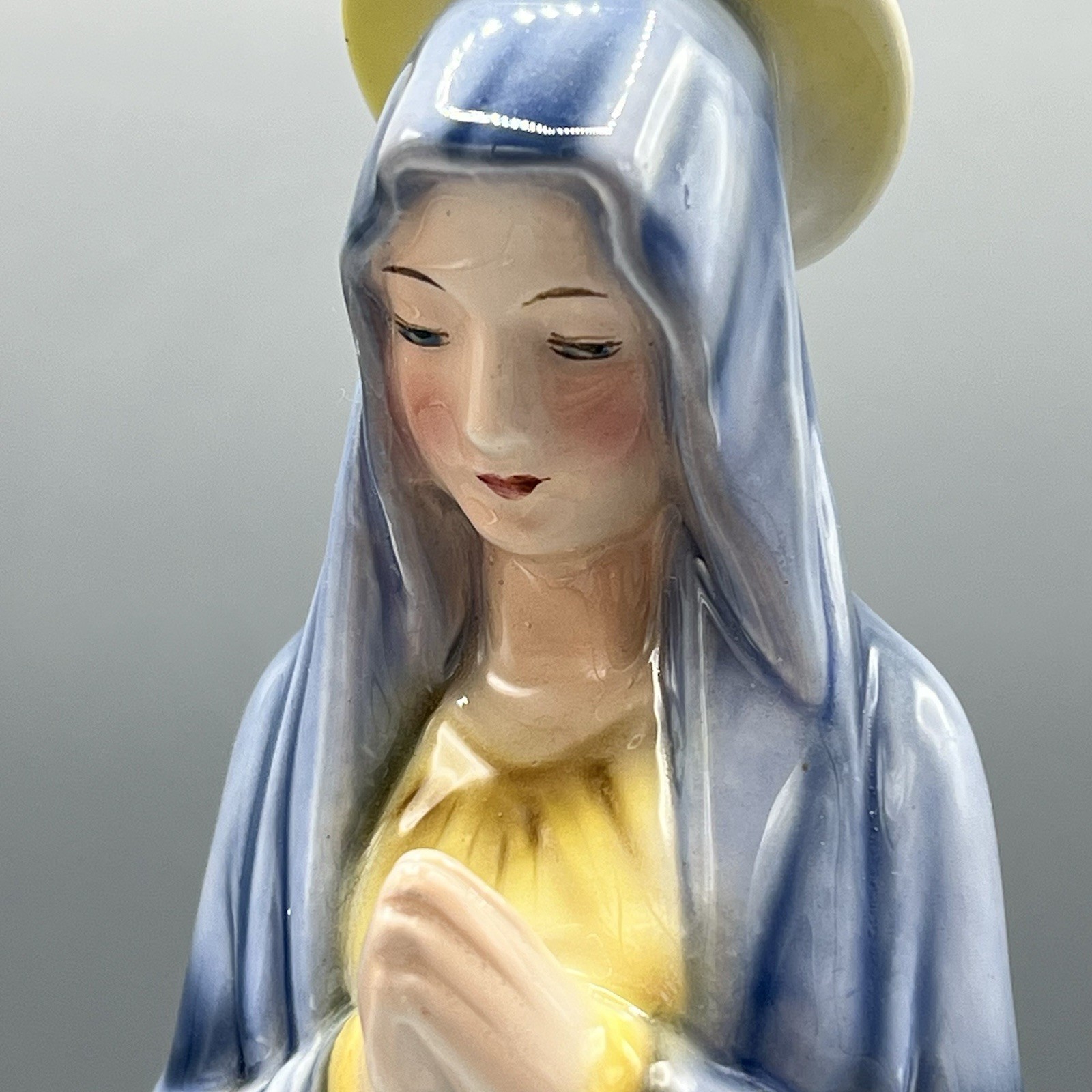 Vtg 9” Praying Madonna Figurine Virgin Mary White Blue Porcelain Vienna Keramos
