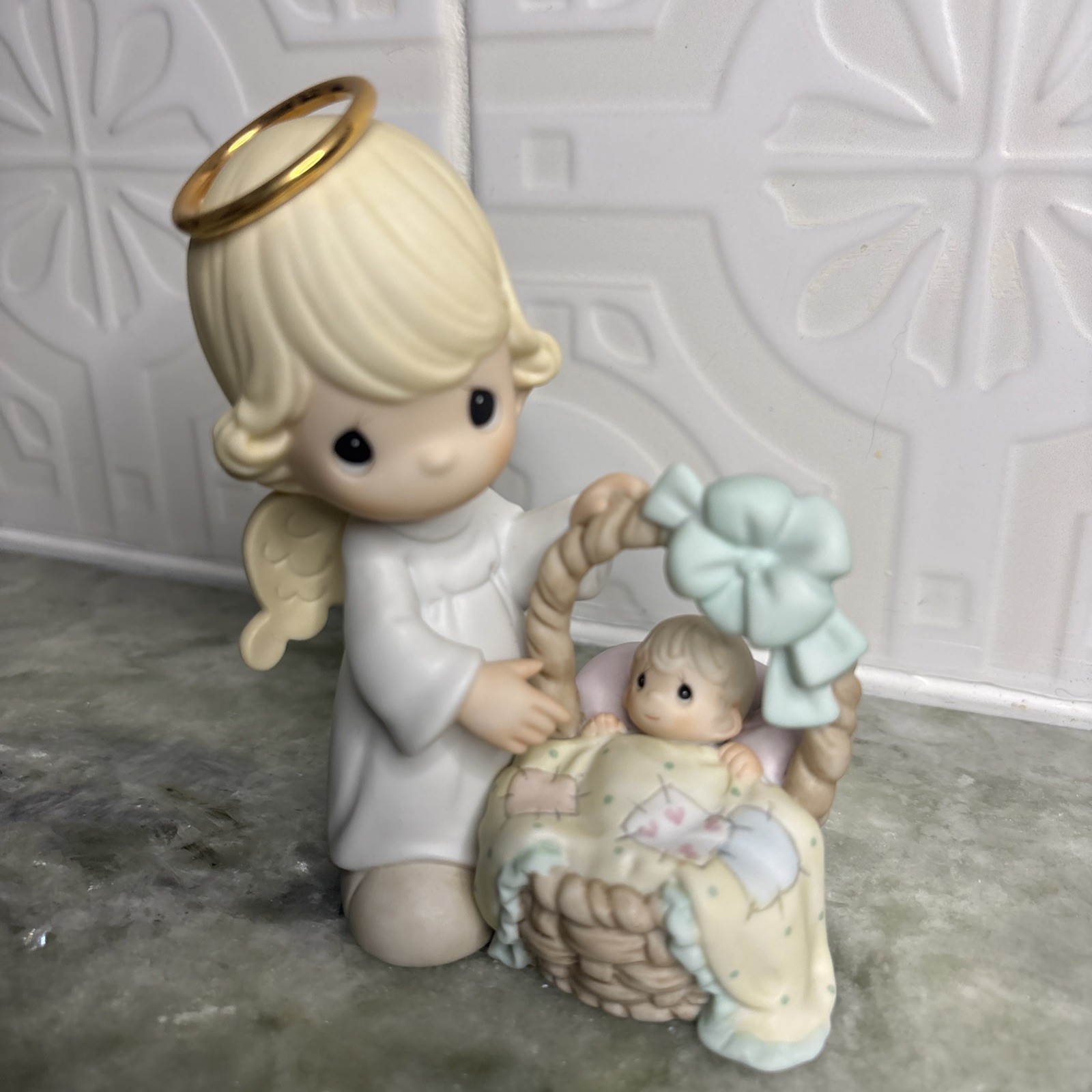 Precious Moments Figurine 113962 A Child is a Gift of God Box Christening Baptis