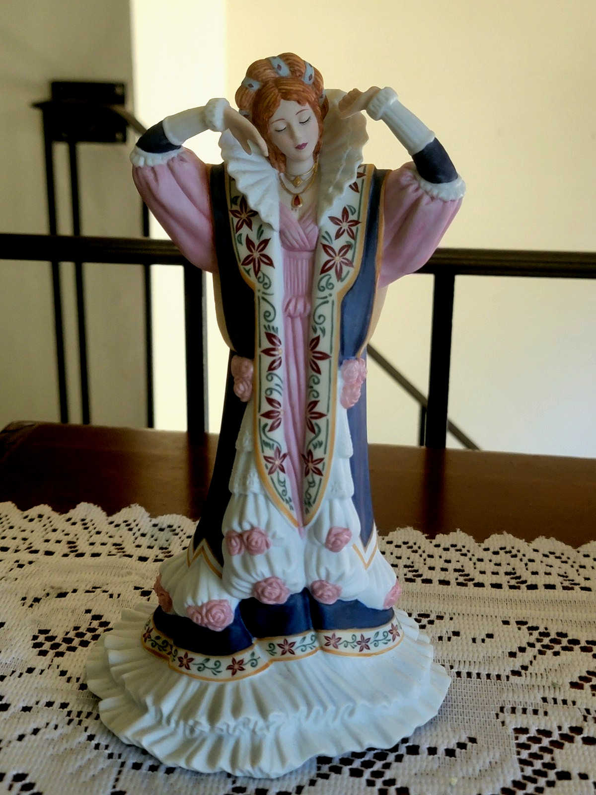 Lenox SLEEPING BEAUTY The Legendary Princesses Fine Porcelain Figurine