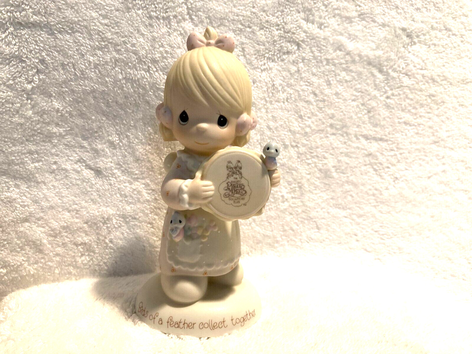 Precious Moments Girl Birds Of A Feather Collect Together E0006 1986 5 1/2″ T
