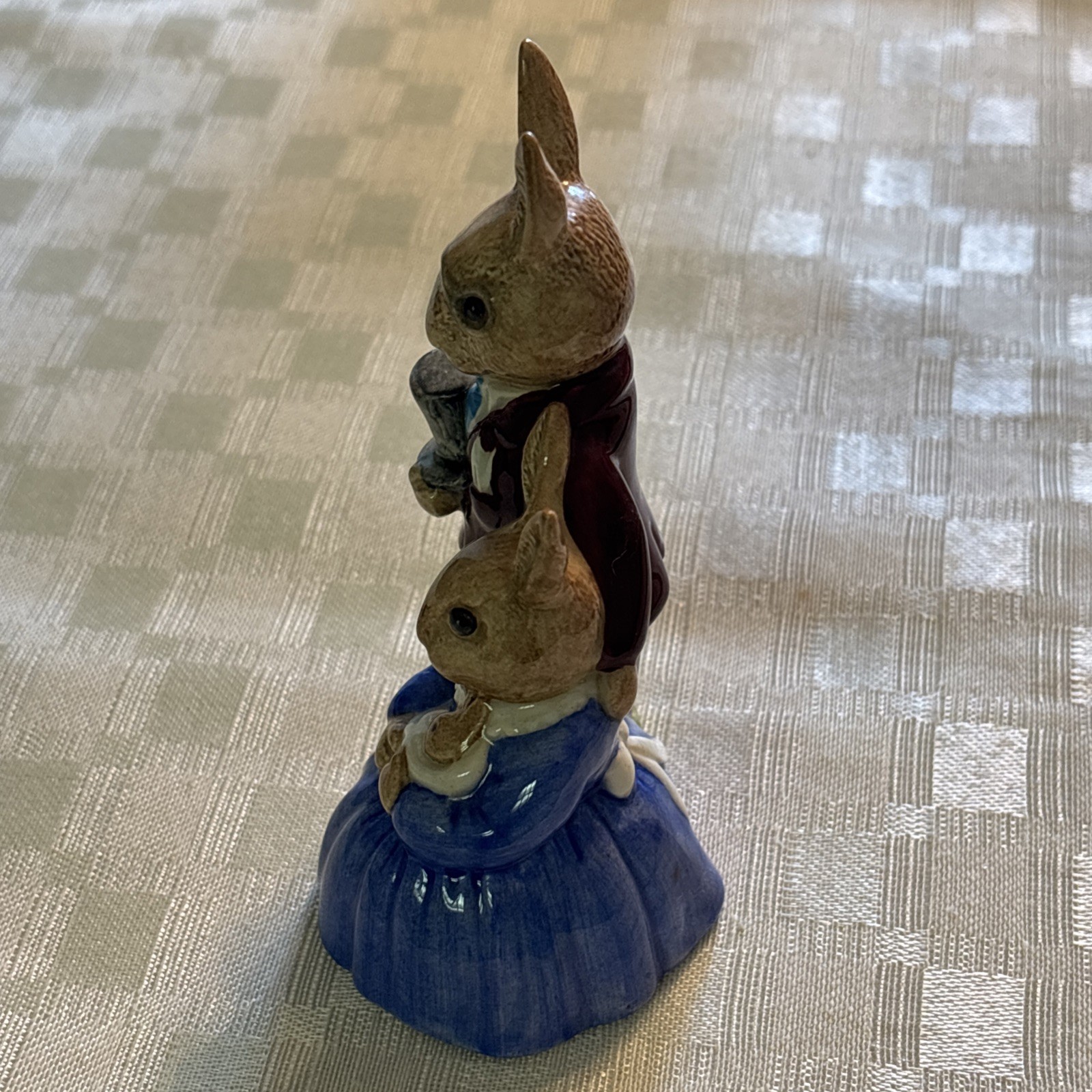 Vintage Royal Doulton Bunnykins Family Photograph Figurine DB1 Ships Free!
