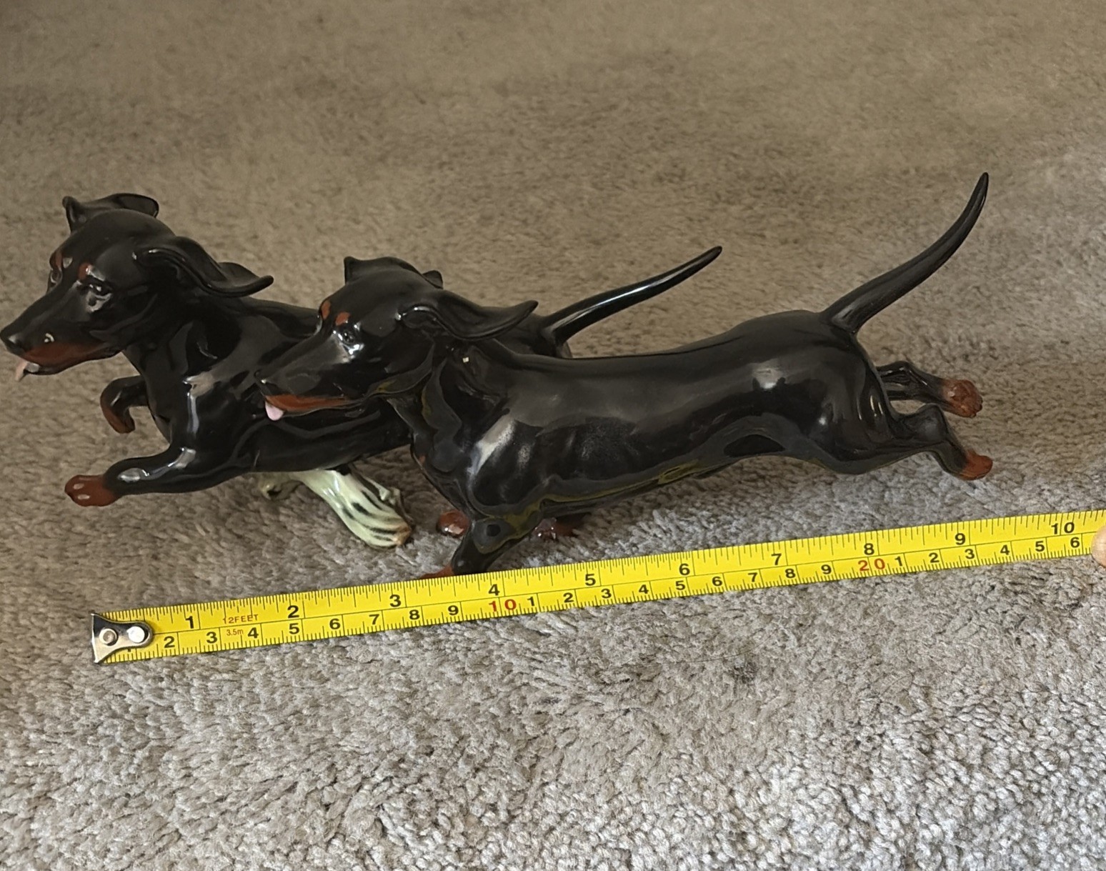 GOEBEL Germany 10″ Black & Tan DACHSHUND Porcelain Dogs Figurine Vtg