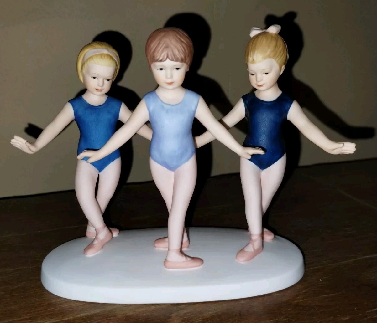 ROMAN DANCE STUDIO LES DEBUTANTS DANCE TRIO THE JOFFREY BALLET FIGURINE
