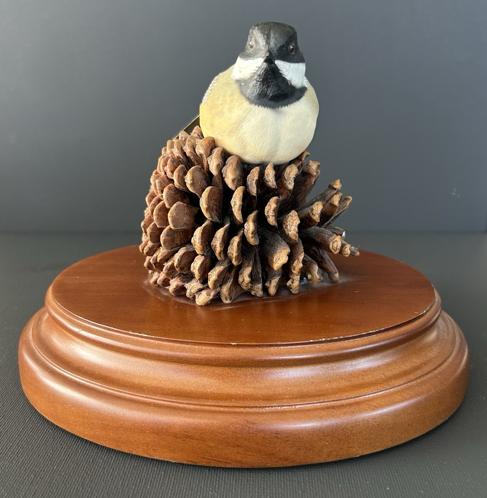 RARE Bob Kroese Pheasants Forever Chickadee On Pinecone Sculpture Figure SIGNED