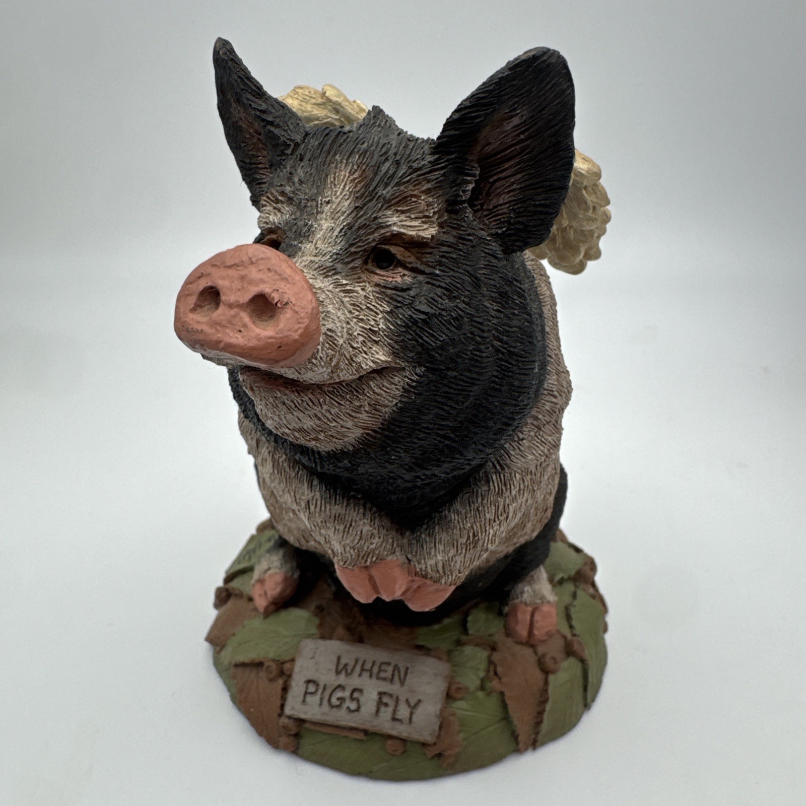 1997 Tim Wolfe Cairn Resin Pig Figurine “When Pigs Fly” Tom Clark Museum