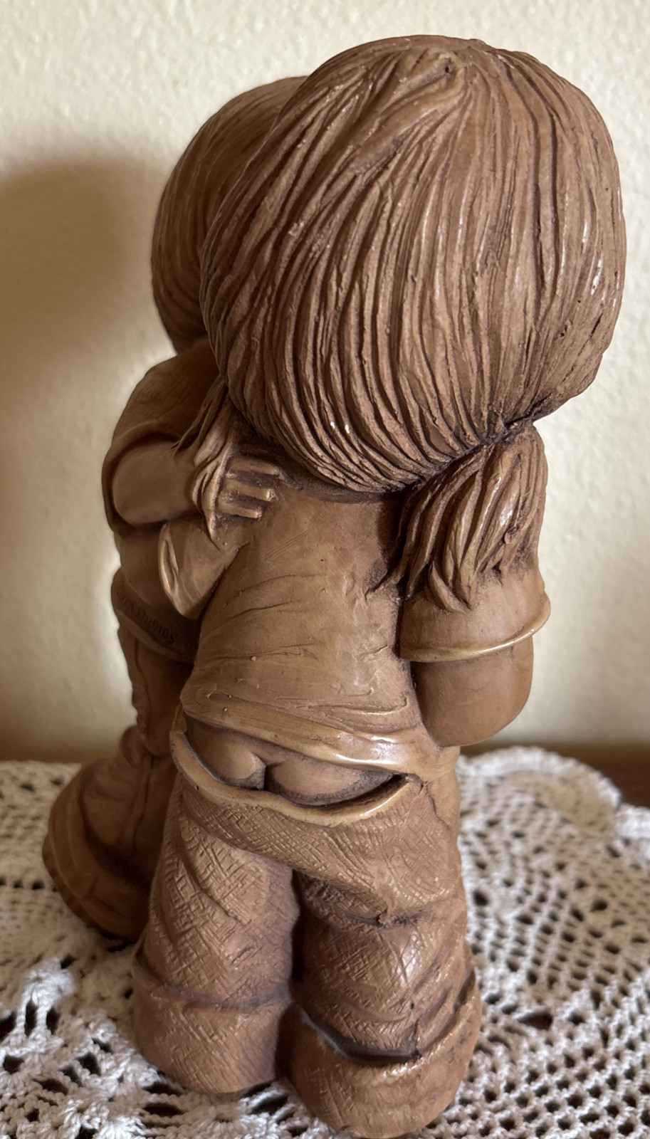 Vintage Bill Mack FANNYKINS 8″ Statue Figurine Sculpture “FIRST KISS” Boy Girl