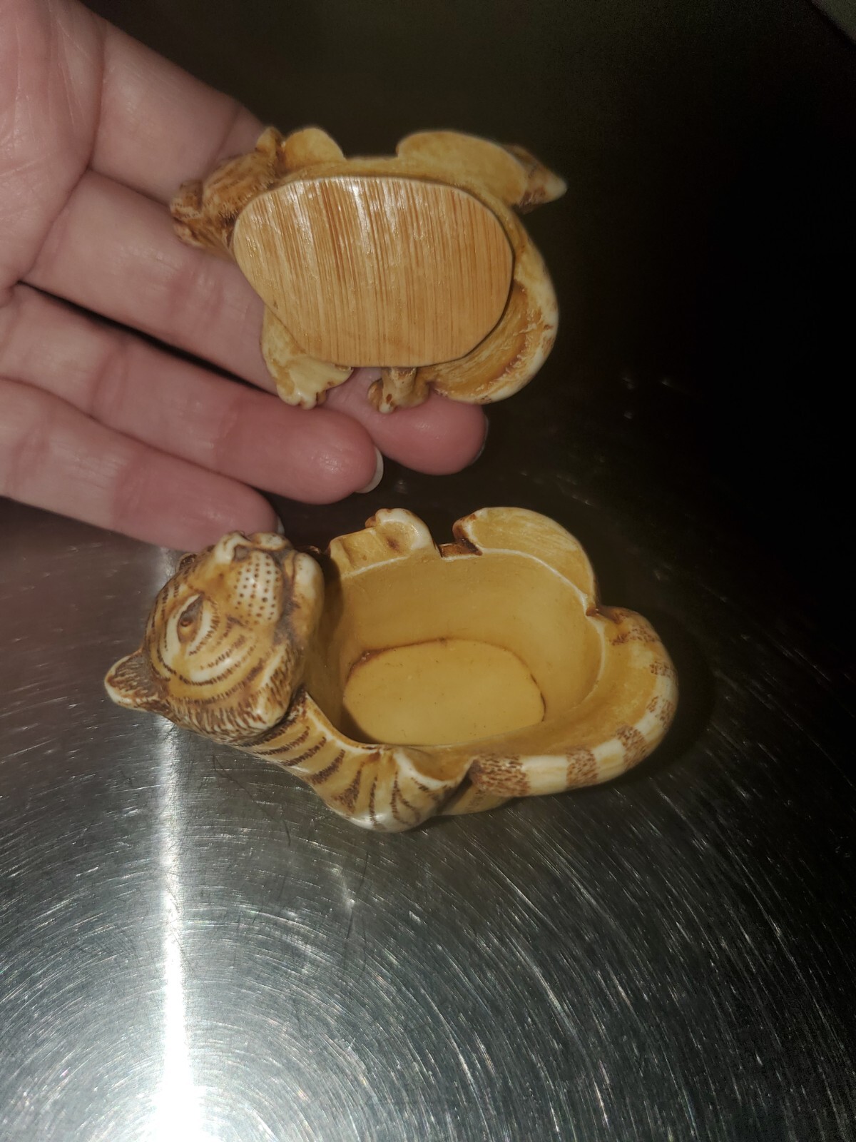 Vintage 1993 Harmony Kingdom “OF THE SAME STRIPE” Tigers Trinket Box Figurine
