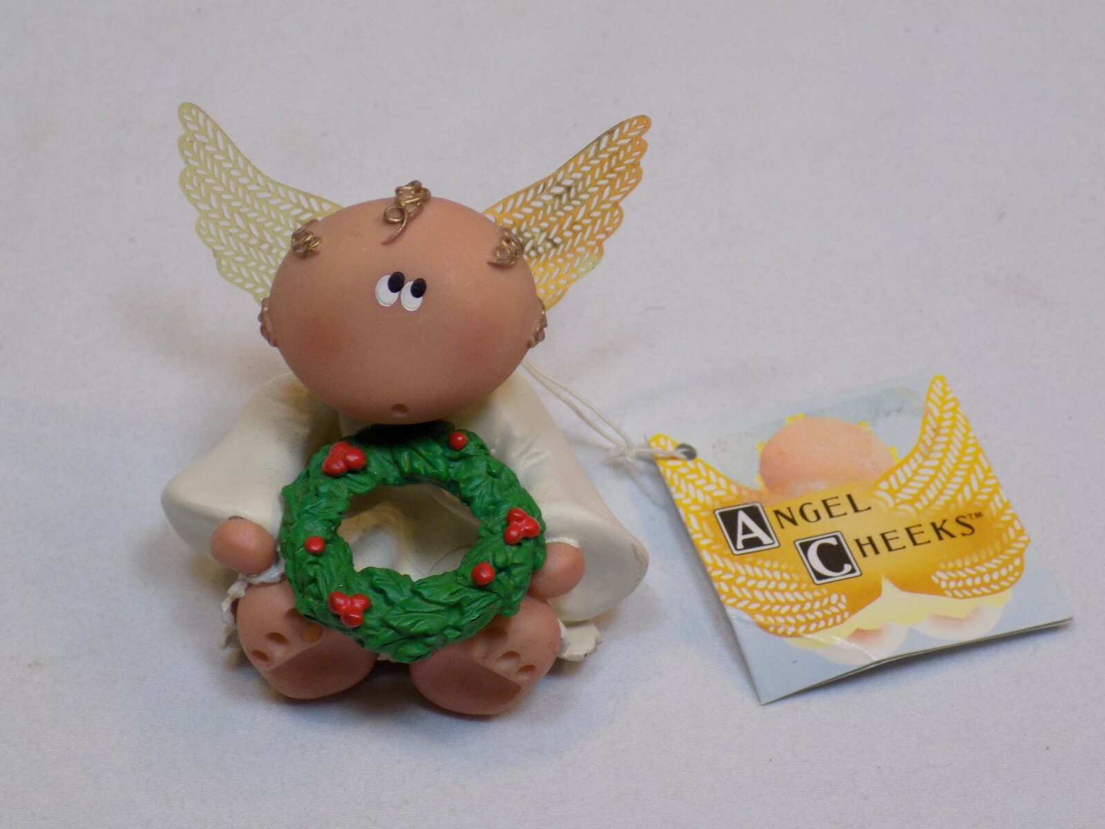 Kirks Kritter Critter Angel Cheek Figurine Ornament Russ Berrie Christmas Wreath