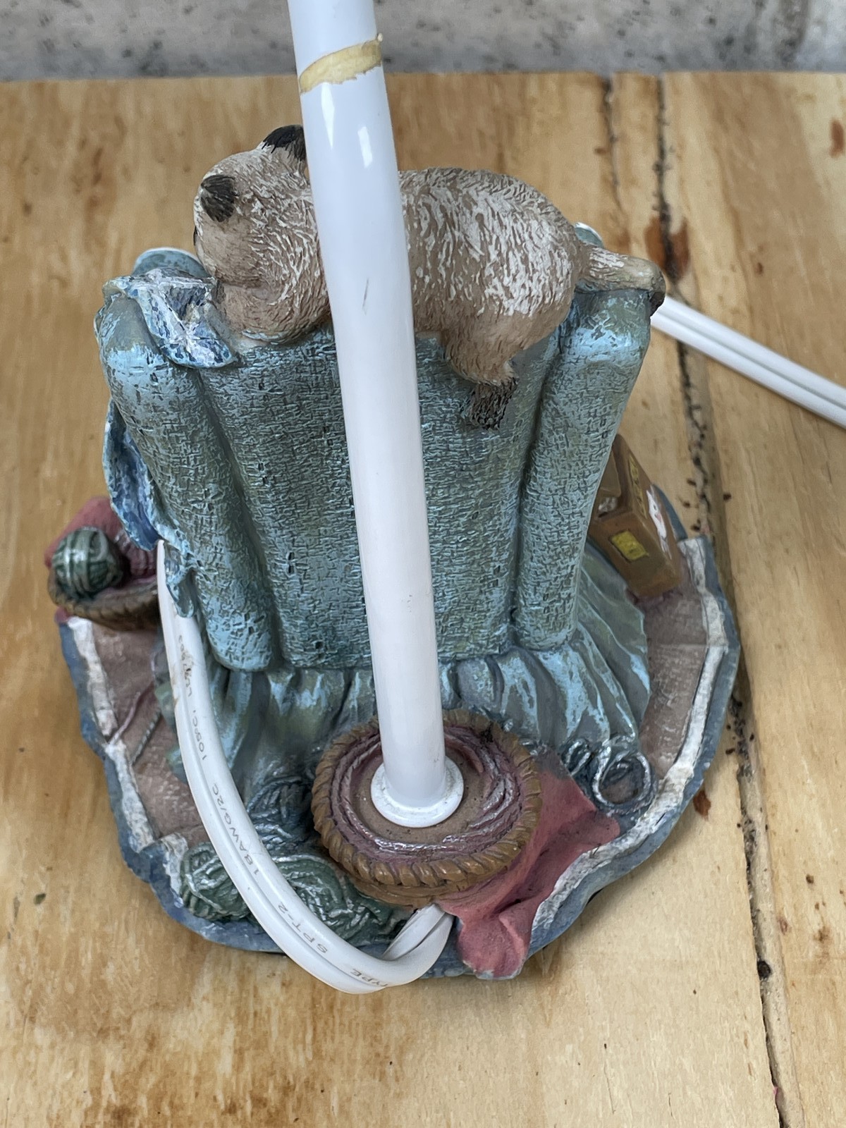 Vintage Mischievous Cat Table Lamp playing/laying on chair Resin