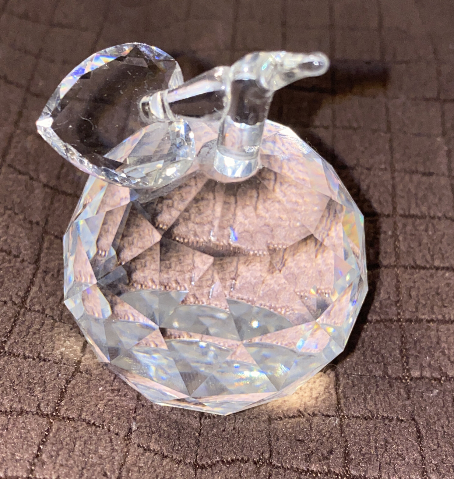 Crystal World’s Faceted Crystal Apple with Heart Shaped Leaf