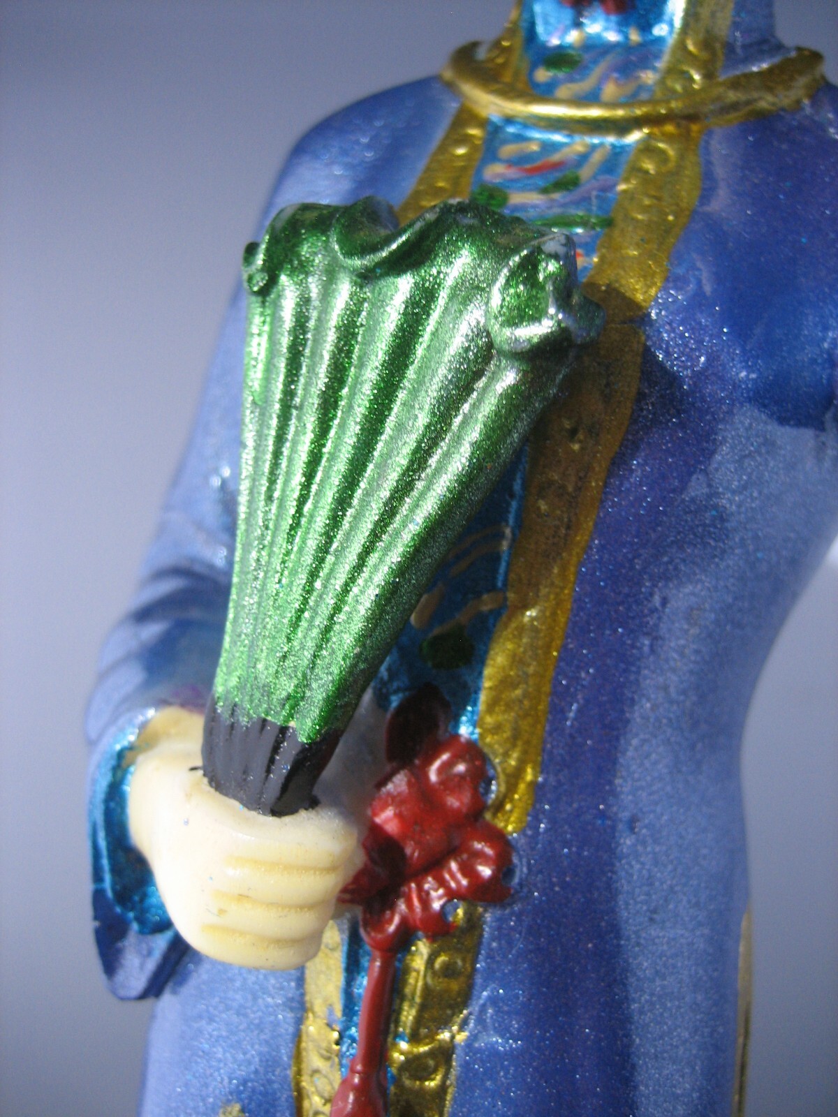 Hand made and painted oriental lady figurine statue (36 cm x 9 cm)
