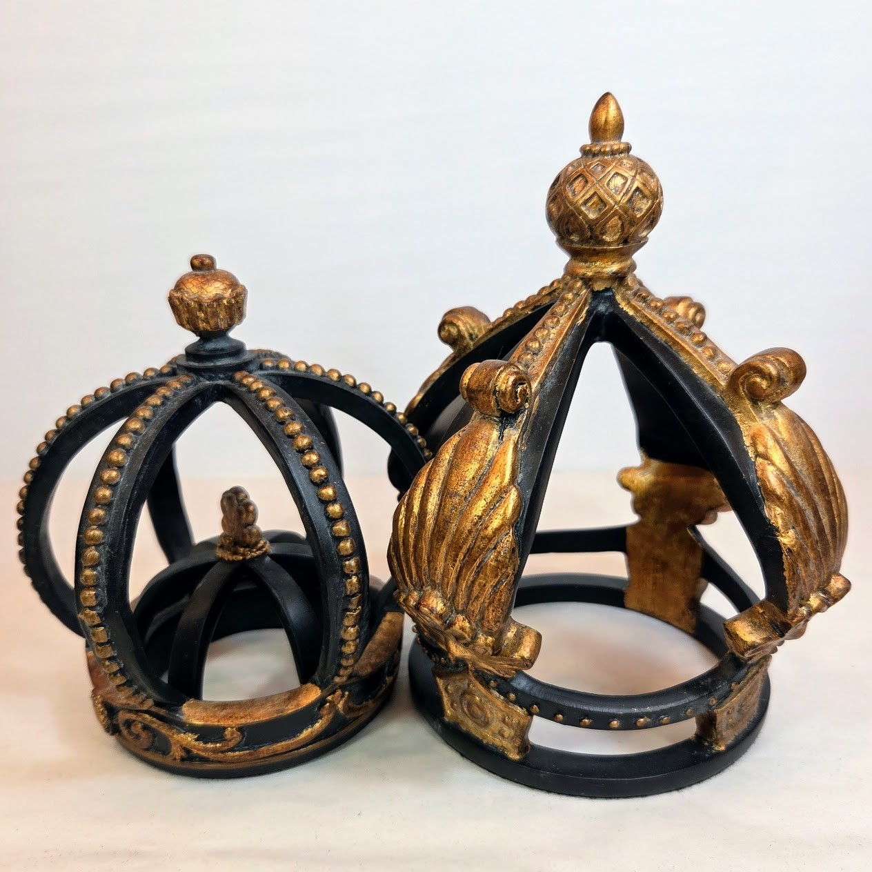 Sterling Industries Set of 2 King Queen Crown Statues Table Decor Black Gold