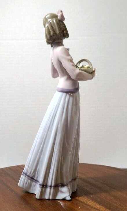 Lladro “Innoncence in Bloom” #7644