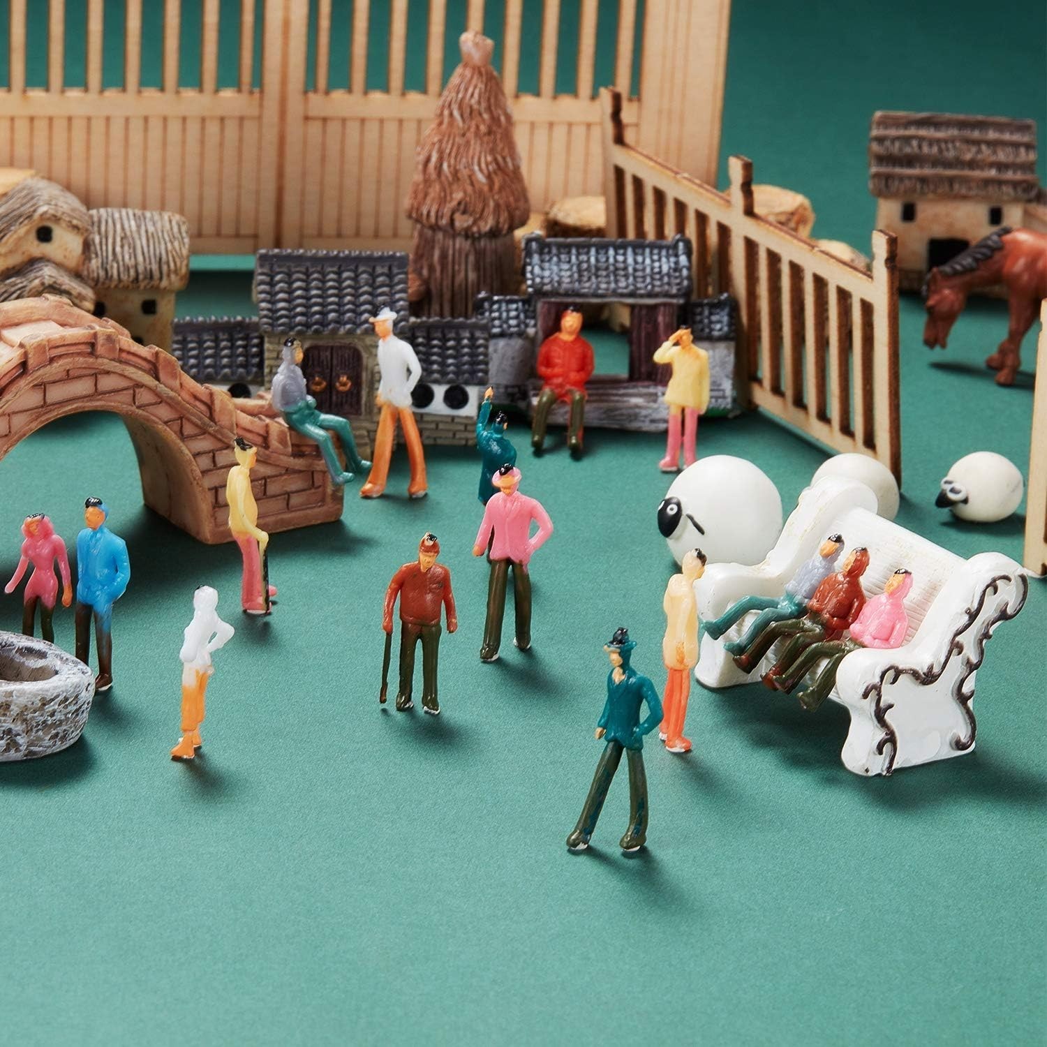 Diverse Miniature People Figurines – 200 Pcs in Various Poses for Decoration