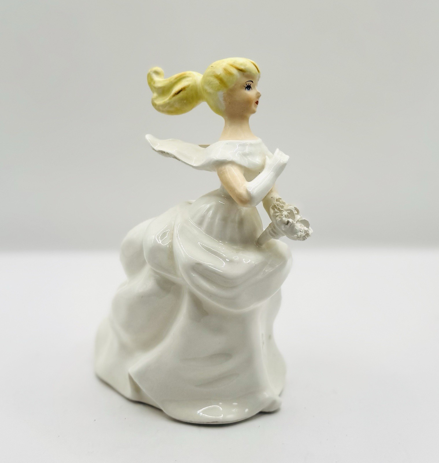 Vintage MCM Ceramic Runaway Blonde Bride Figurine 6” Cake Topper Hand Painted