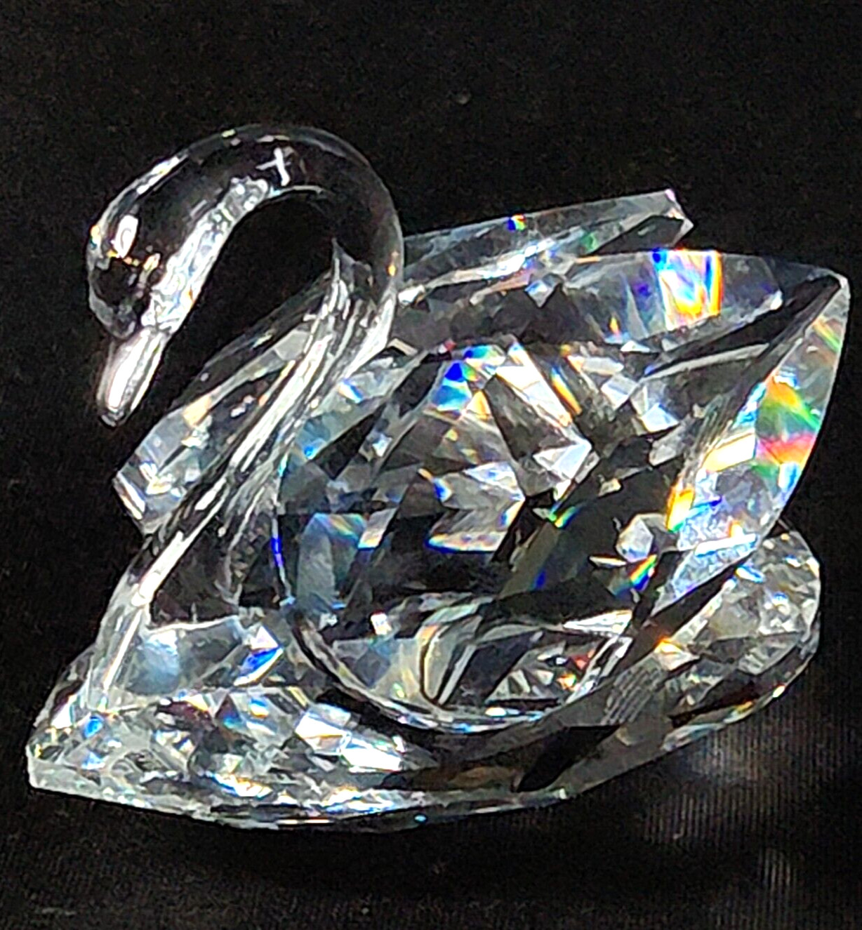 SWAROVSKI BEAUTIES OF THE LAKE SWAN, Cut Lead Crystal, 2 3/4″ x 2″, w Tail