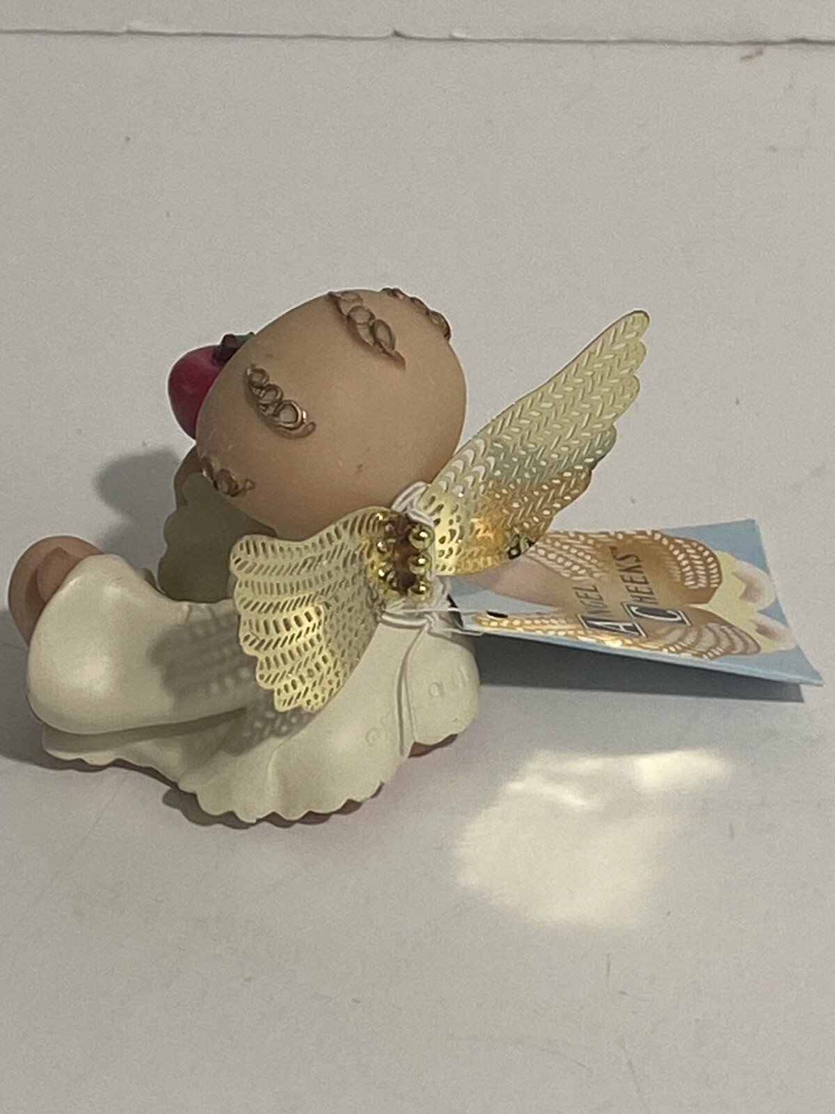 Guardian Angel “Angel Cheeks” 2001 Figurine 2”x 2” Russ Gold Wings Apple Friends