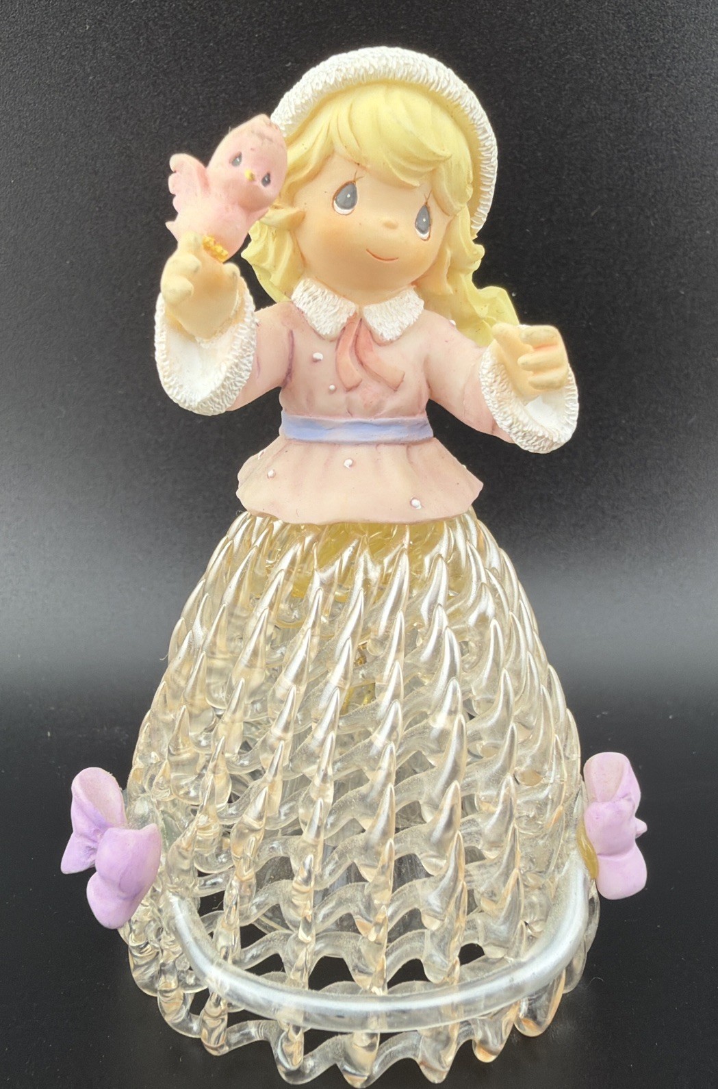 Precious Moments Enesco Four Seasons Belles Winter Belle 2001 Figurine 104553