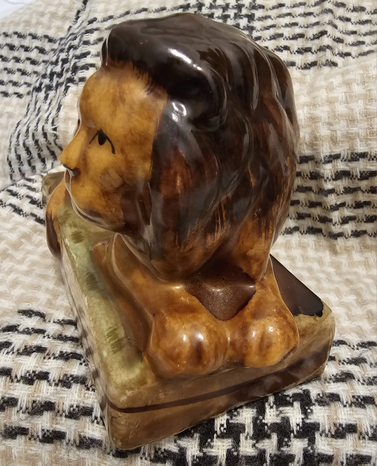 Beautiful Vintage* 5.5 ” English Staffordshire Lion* Glossy*EXCELLENT COND