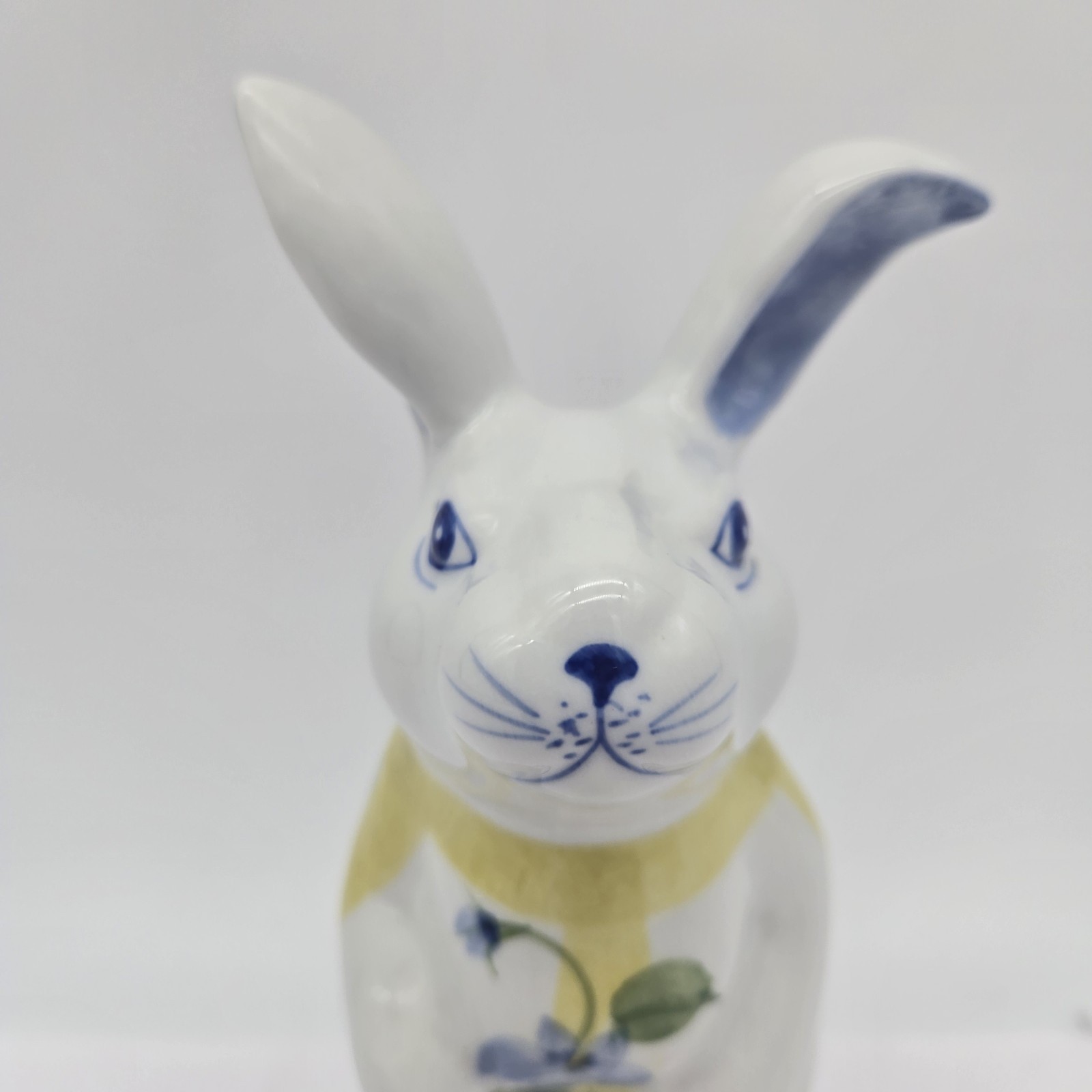 Vtg Andrea by Sadek Bunny Rabbit Yellow Blue Plaid Floral Country 7.5″ Figurine